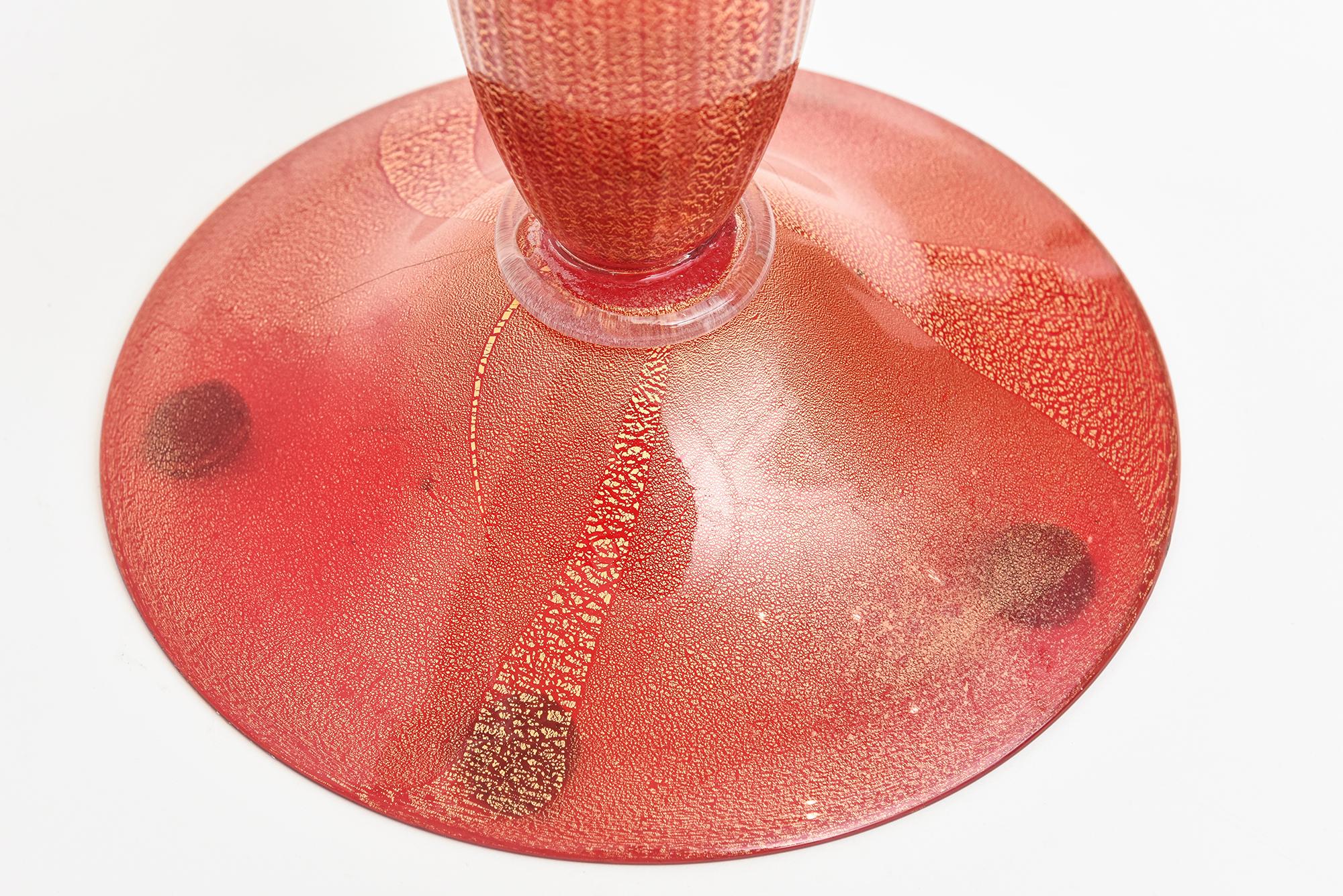 Grand bougeoir en verre rouge de Murano Barovier e Toso avec aventurine dorée en vente 2