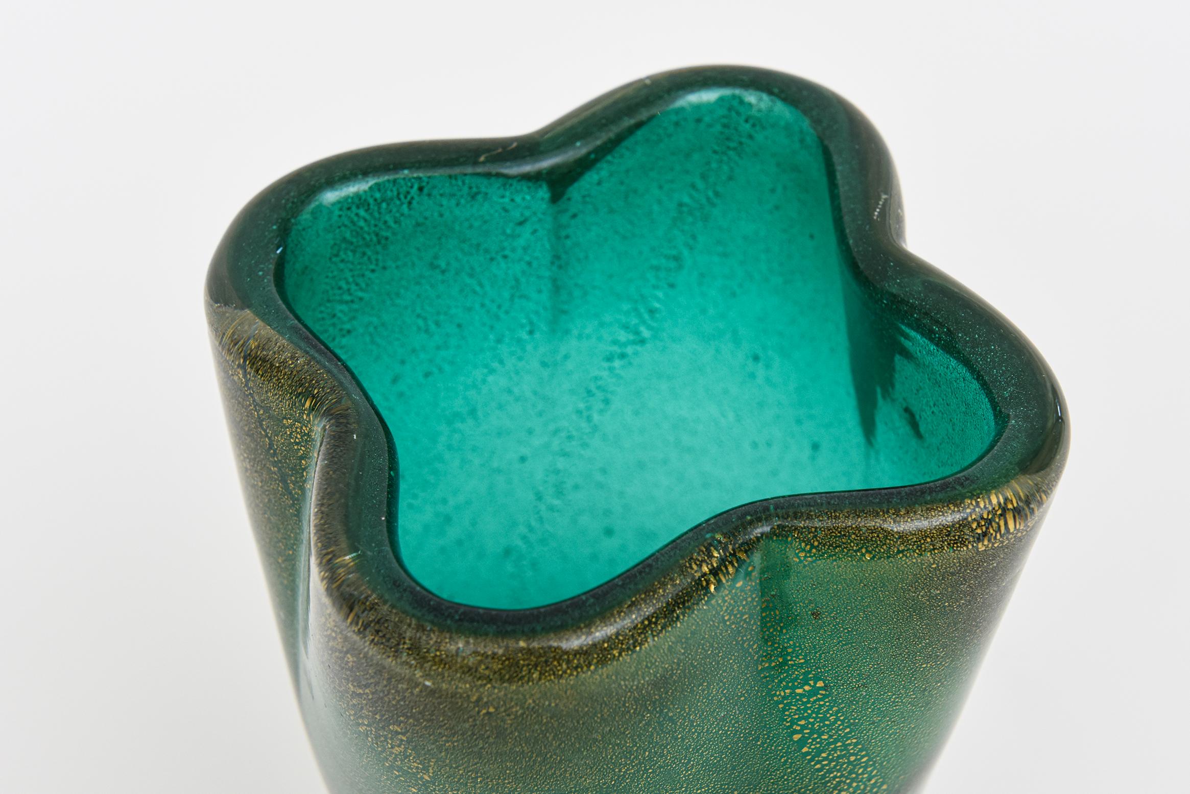 Or Vase vintage en verre de Murano Barovier et Toso vert de mer, émeraude et aventurine dorée en vente