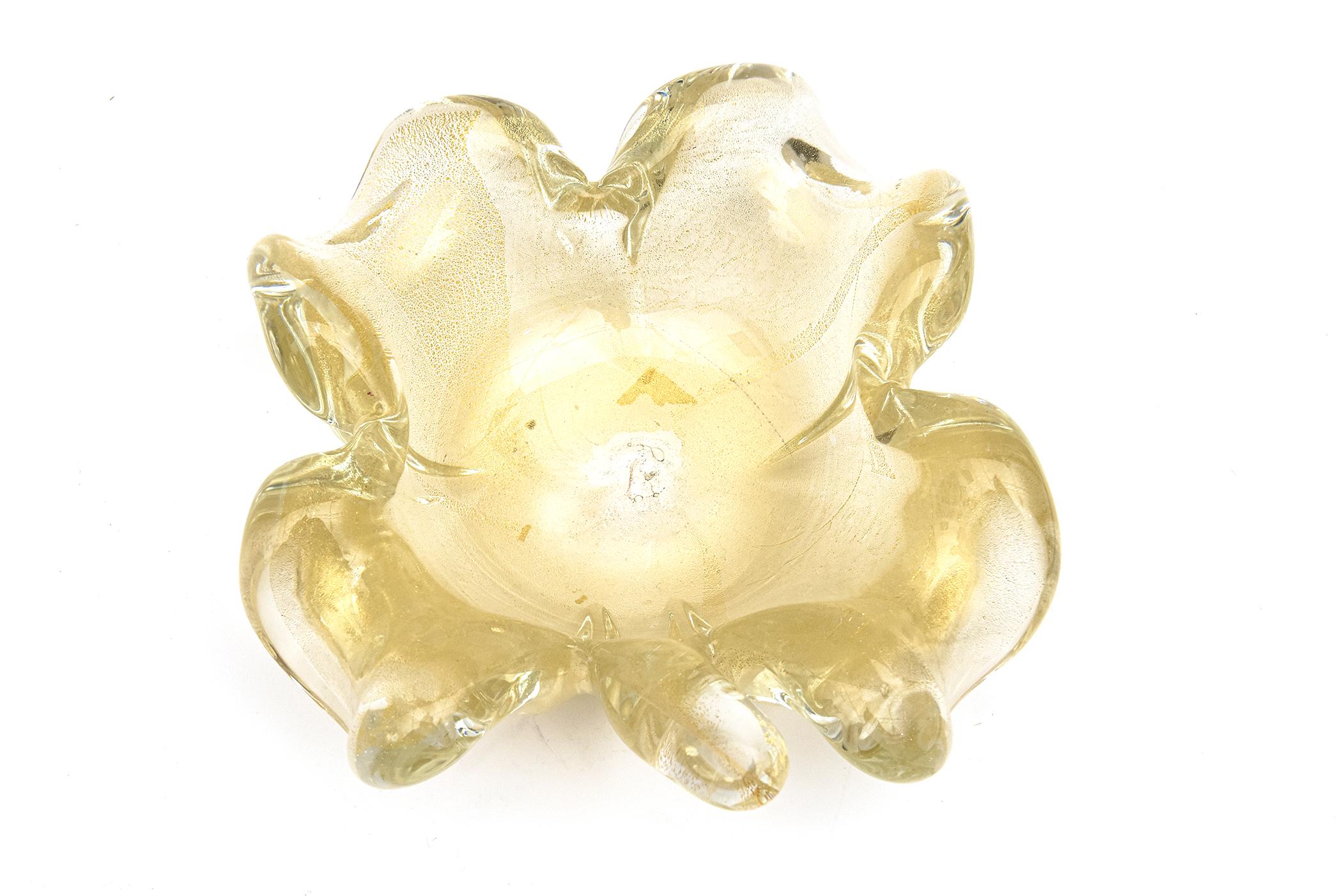 Vintage Murano Barovier Gold Aventurin Glas Schale Klee, Blume Form mit Stem (Moderne der Mitte des Jahrhunderts) im Angebot