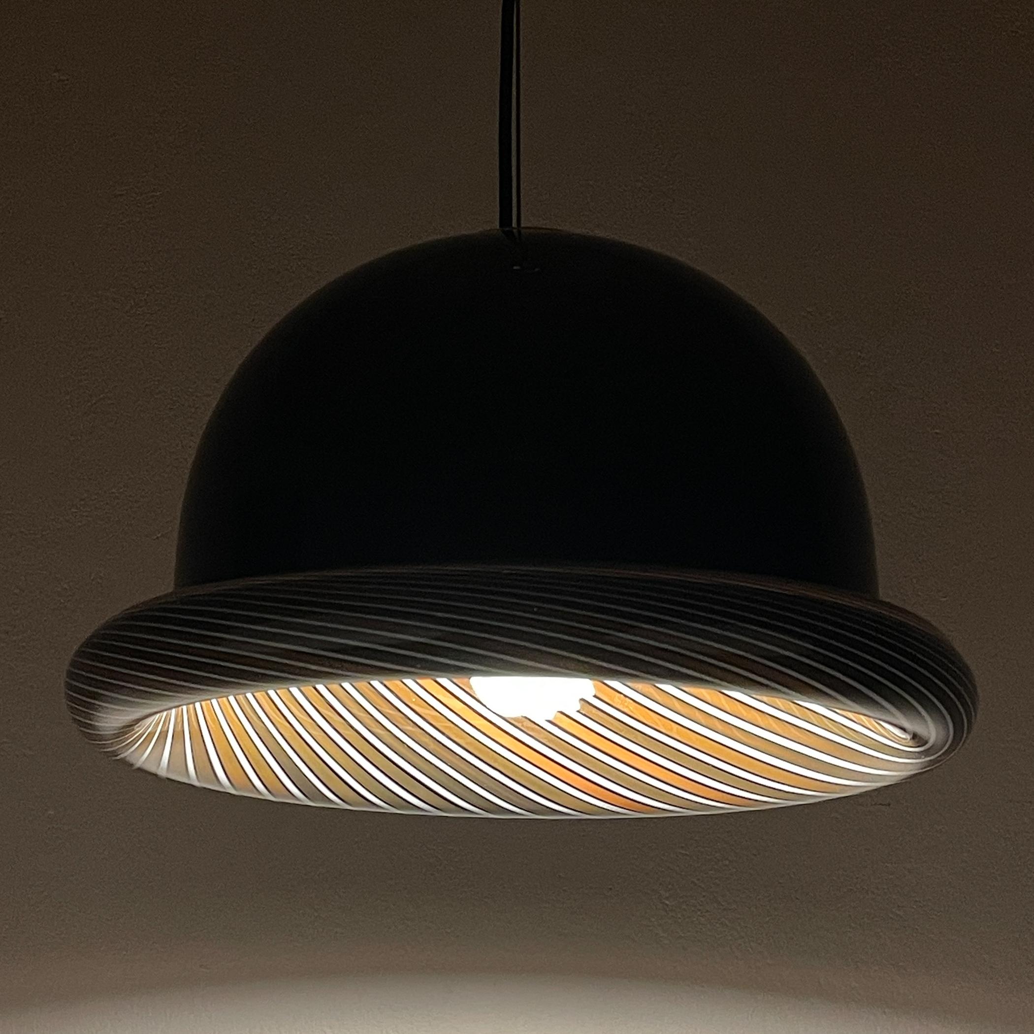 20ième siècle Lampe suspendue vintage Murano noir, Italie 1960s en vente