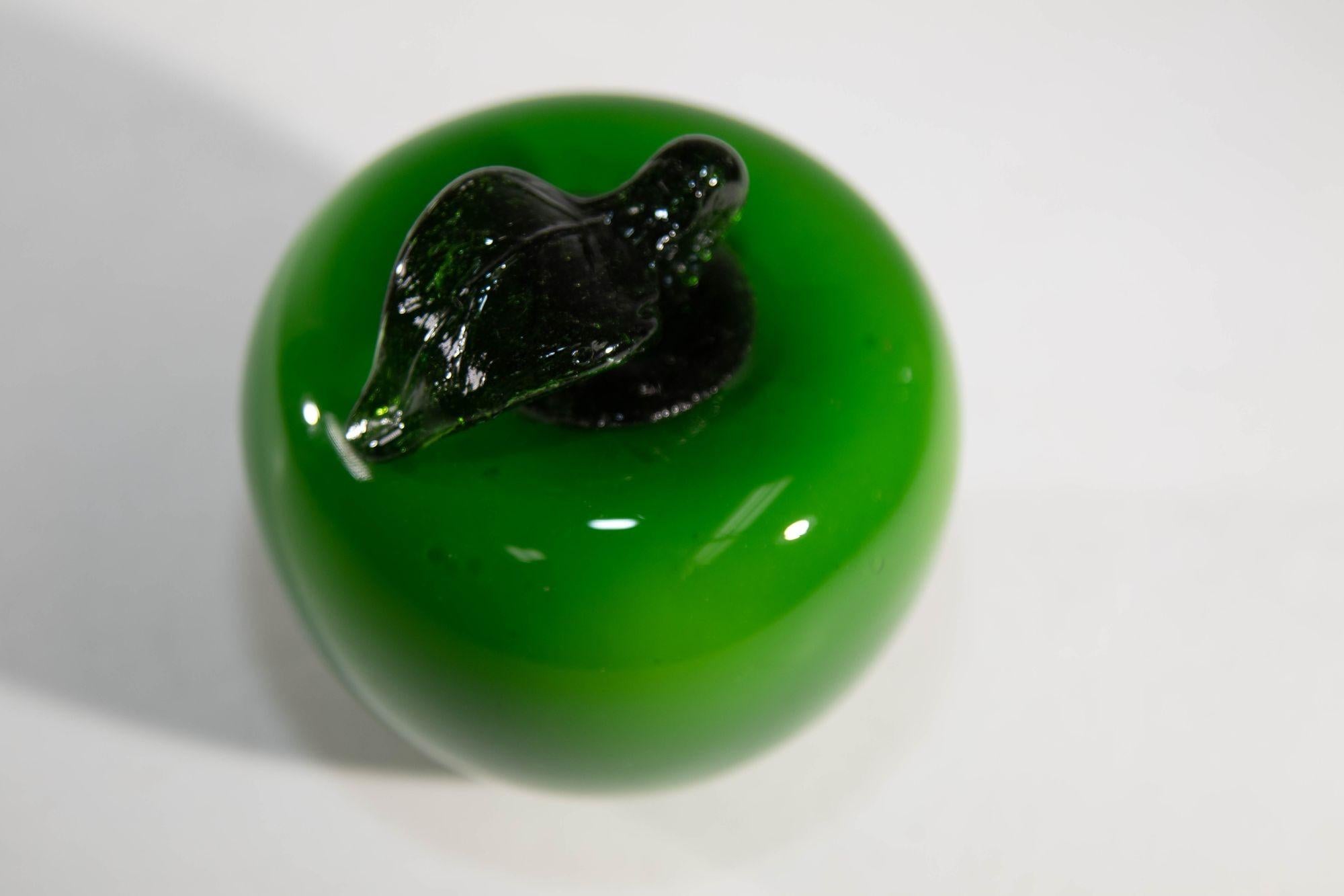 Italian Vintage Murano Blown Glass Bright Green Apple Paperweight 1980s For Sale