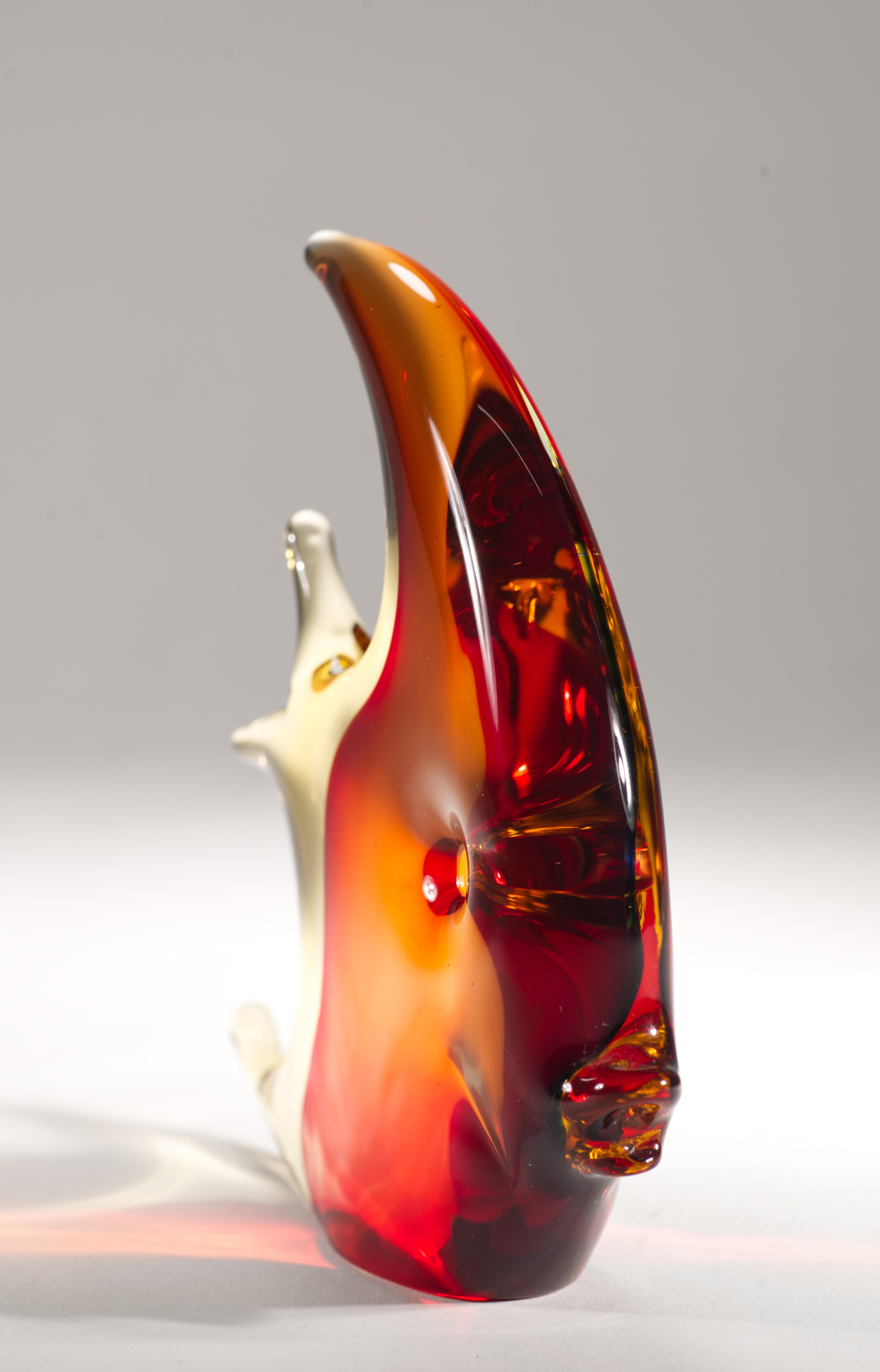 Vintage Murano-Fisch-Skulptur aus Bordeauxroter Sommerso-Fisch-Skulptur im Zustand „Gut“ im Angebot in Clifton Springs, NY