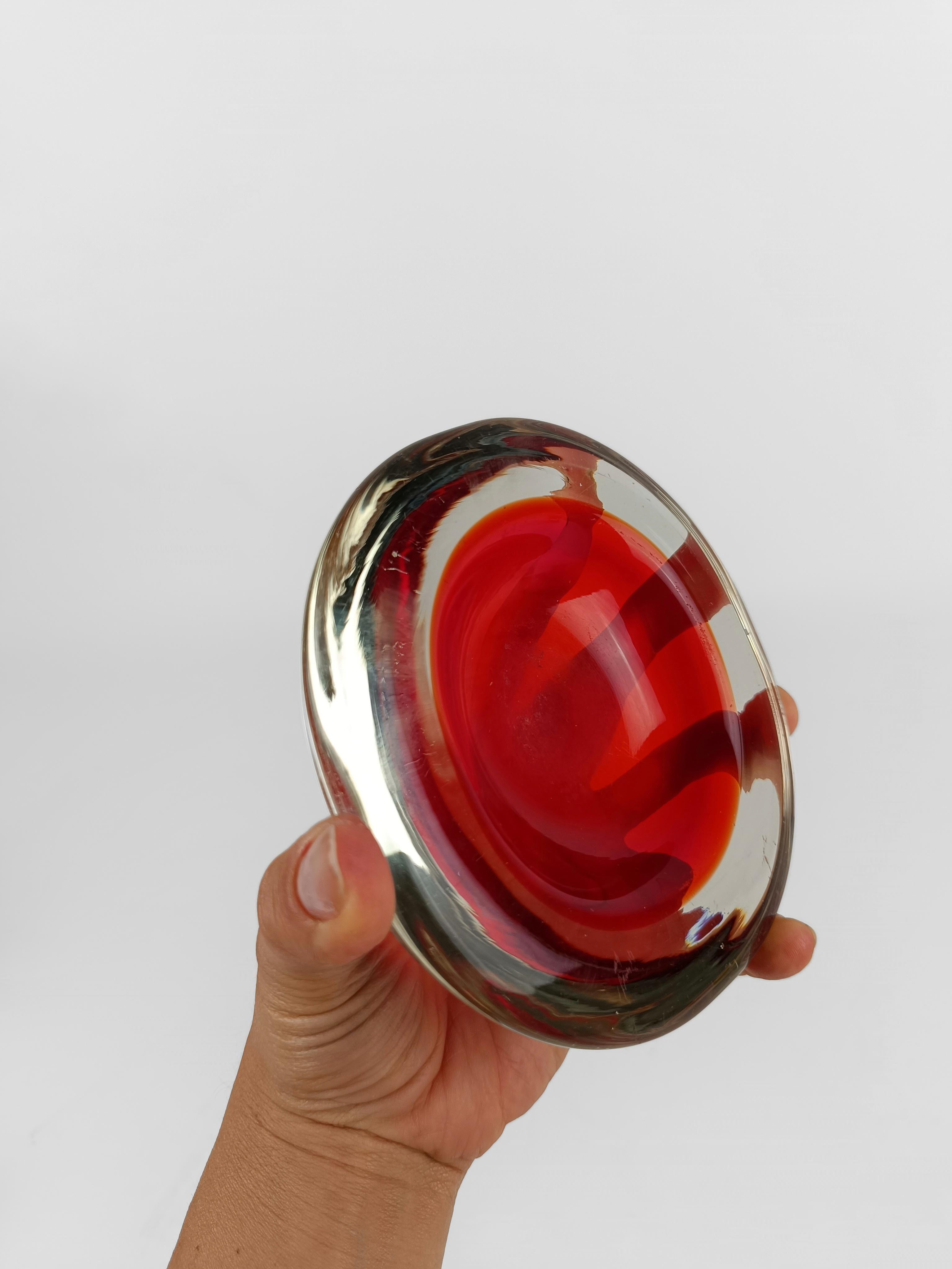 Vintage Murano Bowl / Ashtray in Sommerso Glass in the style of Flavio Poli 1960 For Sale 3