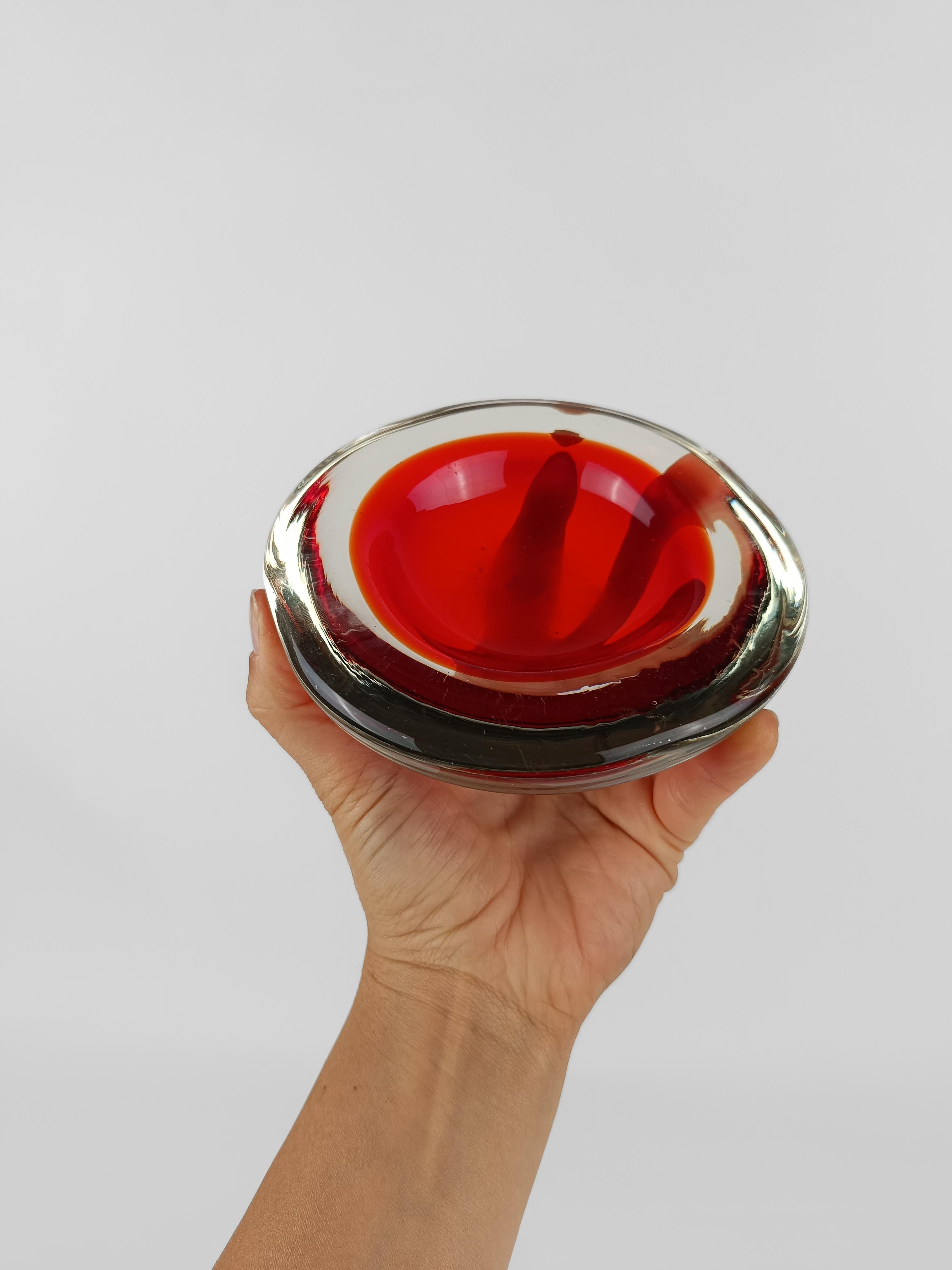 Murano Glass Vintage Murano Bowl / Ashtray in Sommerso Glass in the style of Flavio Poli 1960 For Sale