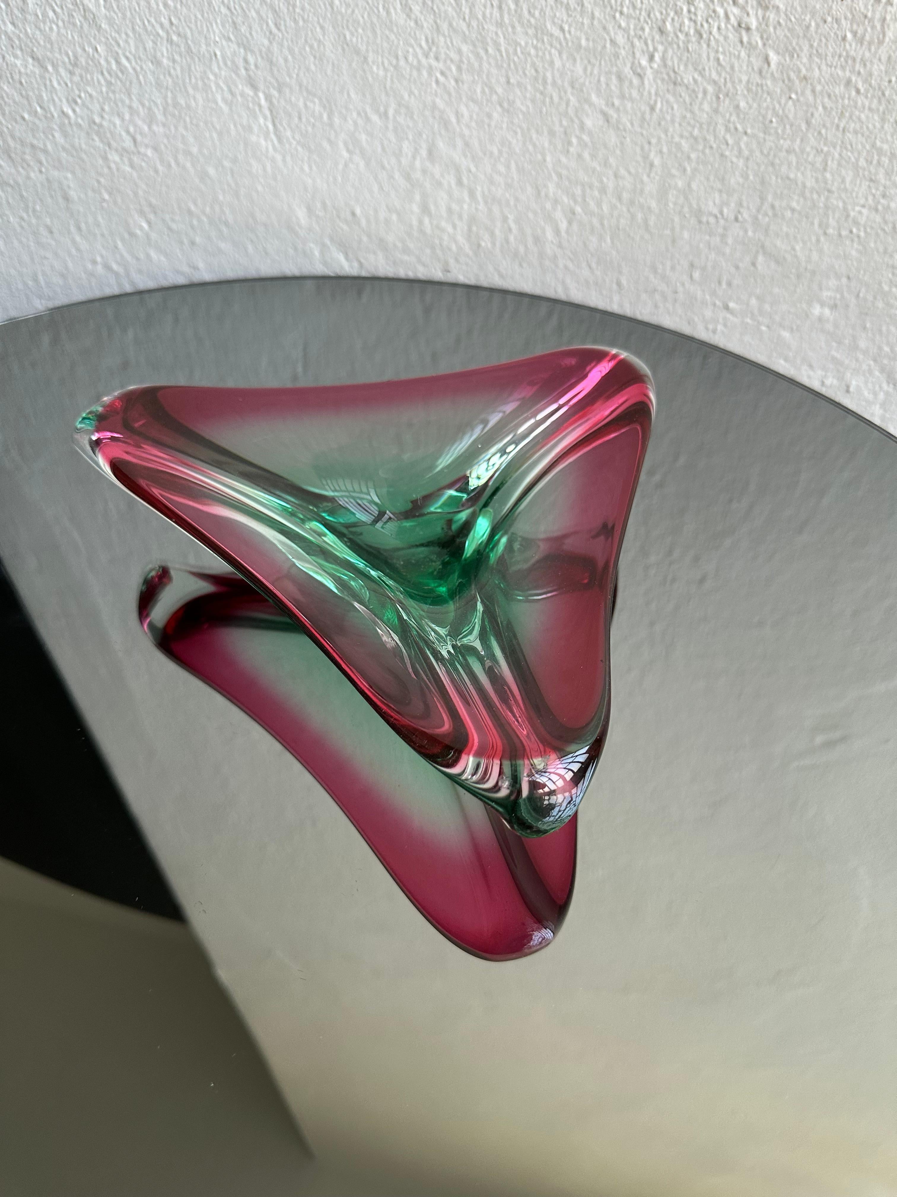 Emptier-Schale aus Murano in Rosa und Grün mit Tasche in Rosa und Grün, selten und dekorativ, 60er Jahre (Glas) im Angebot