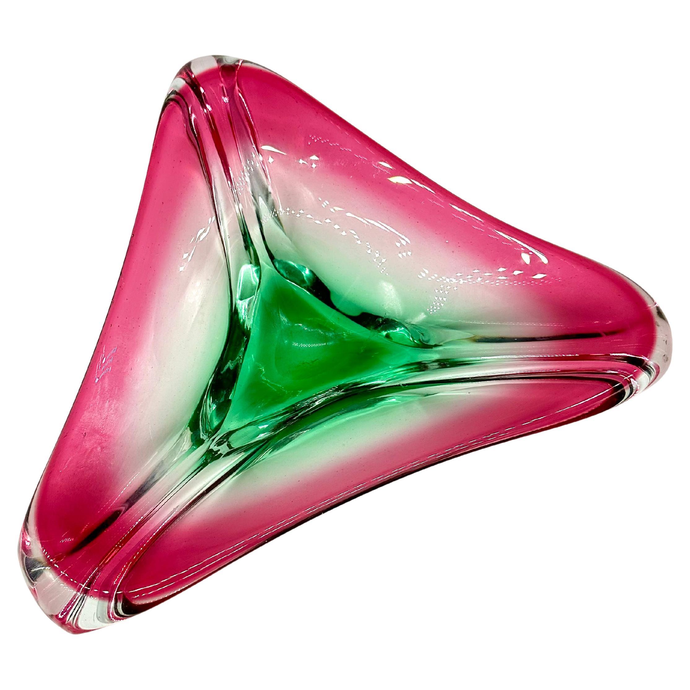 Cuenco vaciabolsillos vintage de Murano en rosa y verde , raro y decorativo años 60