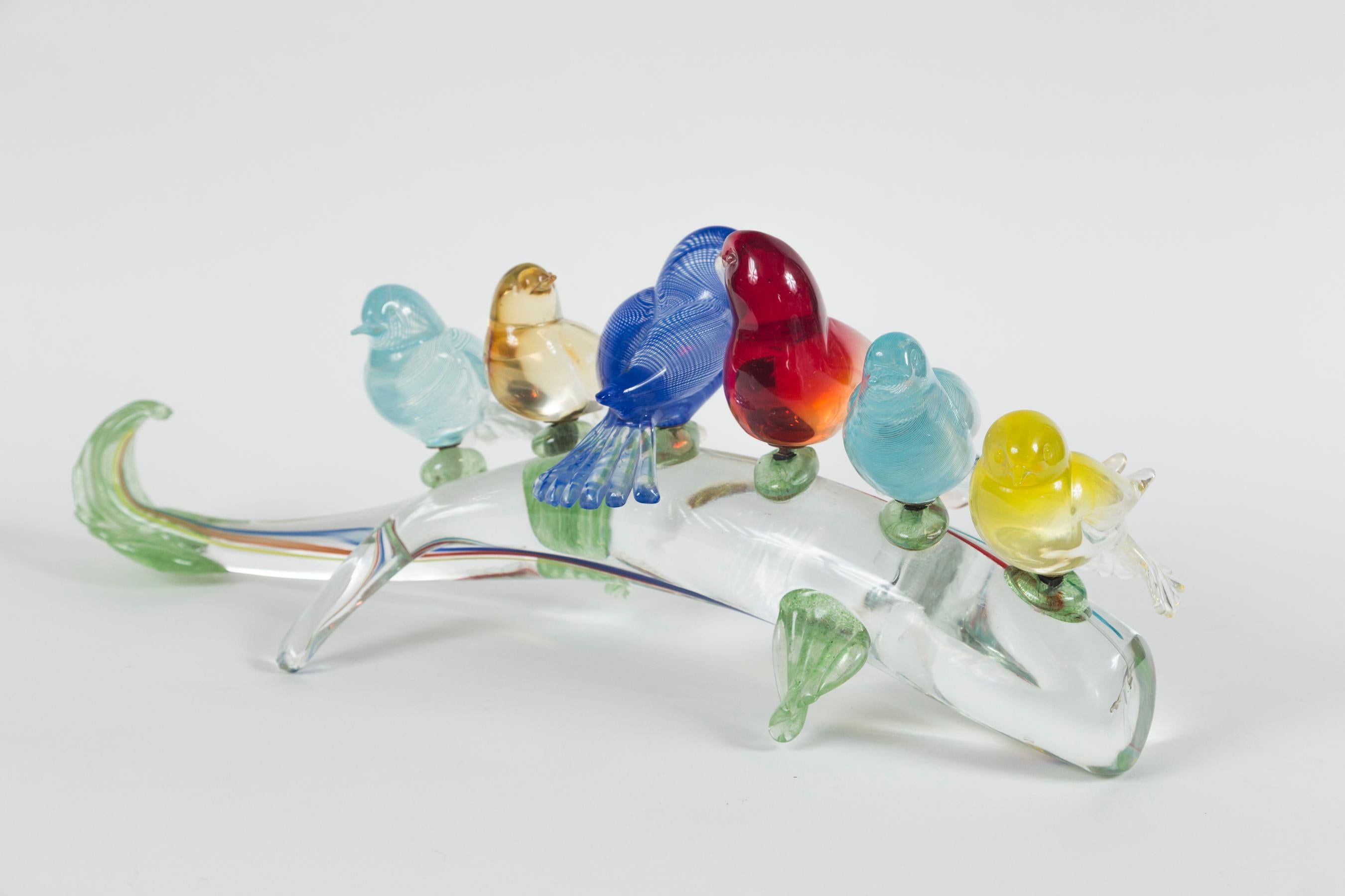 Decorative and playful removable glass birds in which you can place how you wish on a curving branch

Origin: Murano, Italy

Dating: 1960ca

Dimensions: 22? long, 9? deep, 8.25? high.