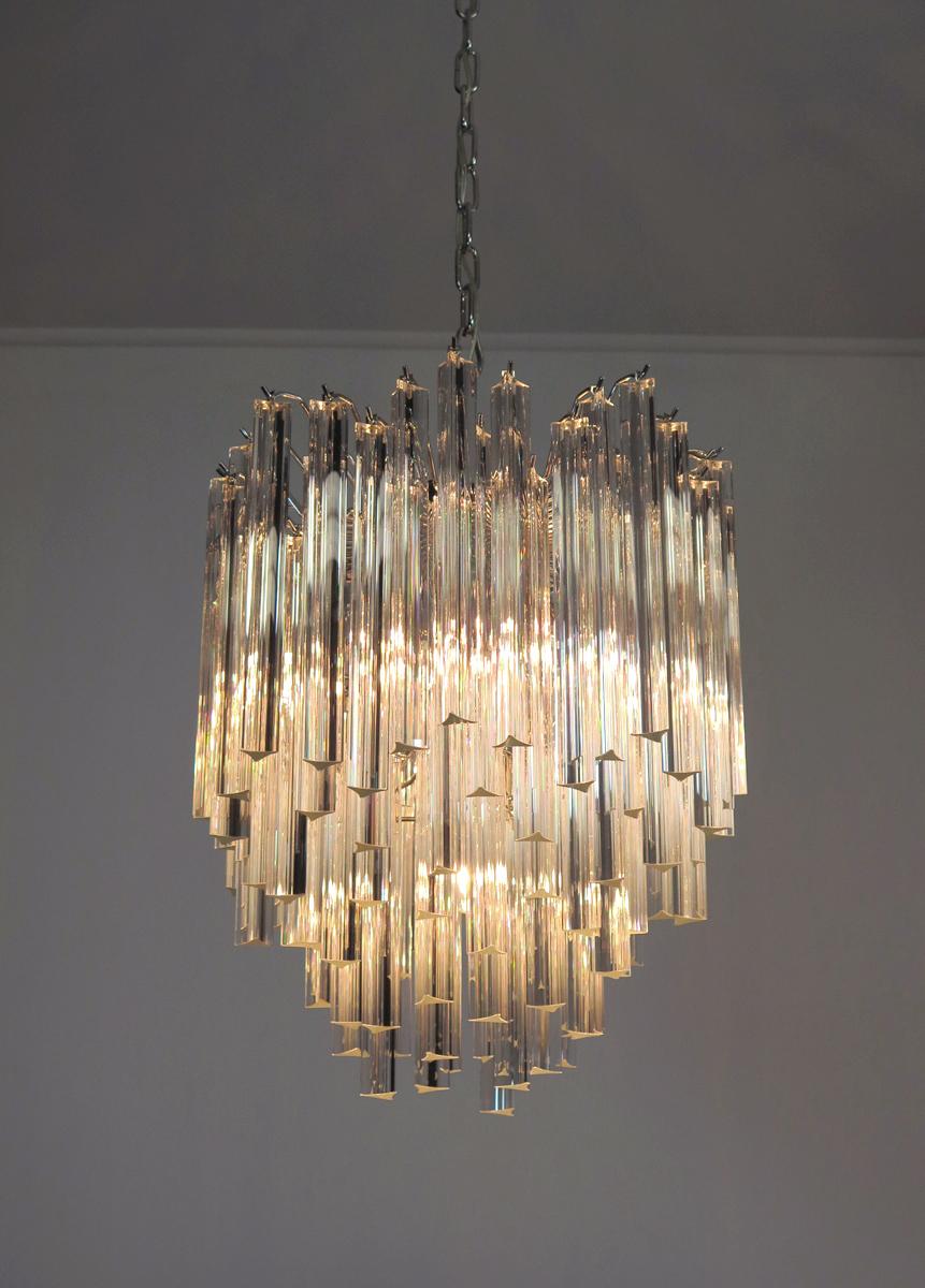 Vintage Murano chandelier – 92 trasparent prism triedri For Sale 1