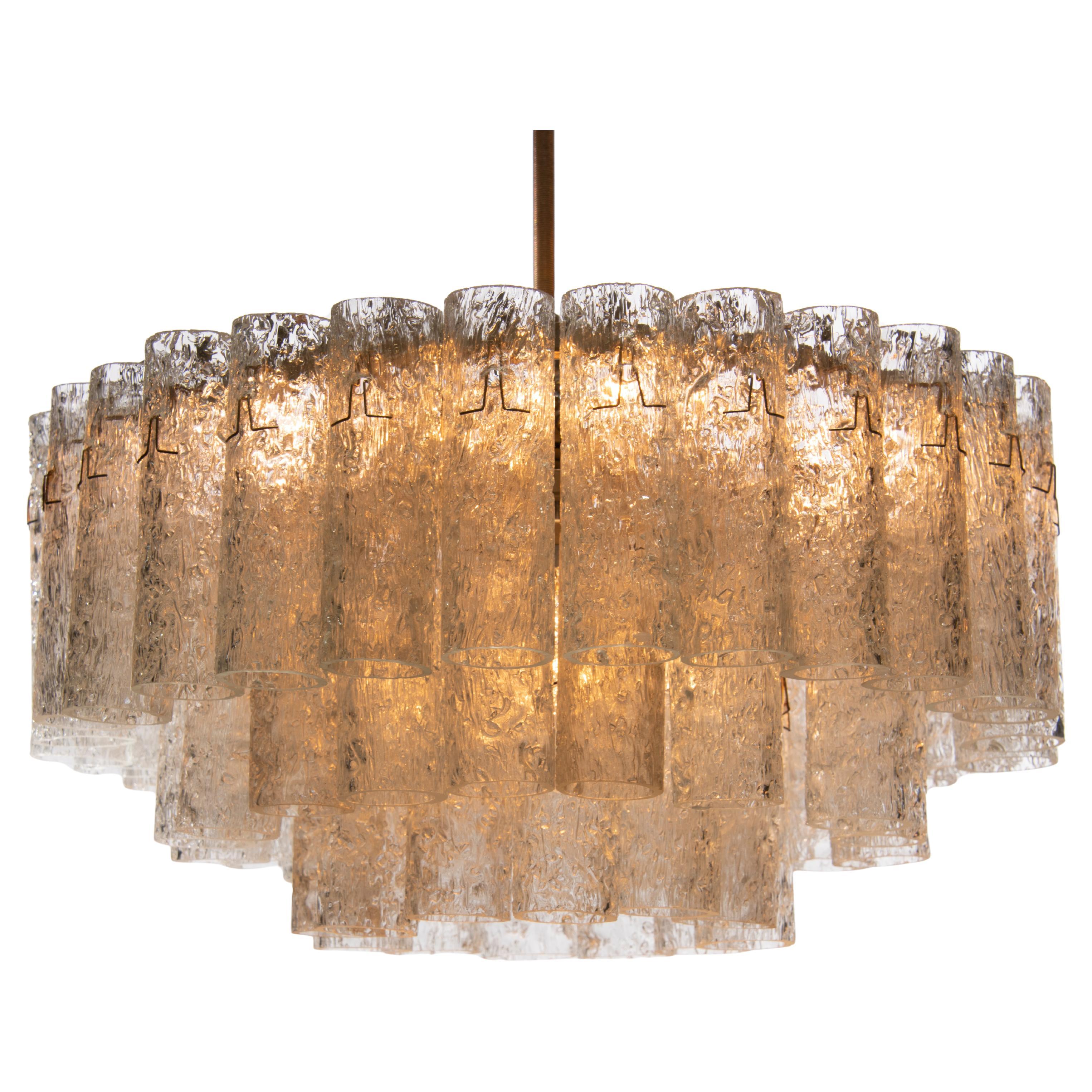 Murano-Kronleuchter im Vintage-Stil - Timeless Tiers of Elegance