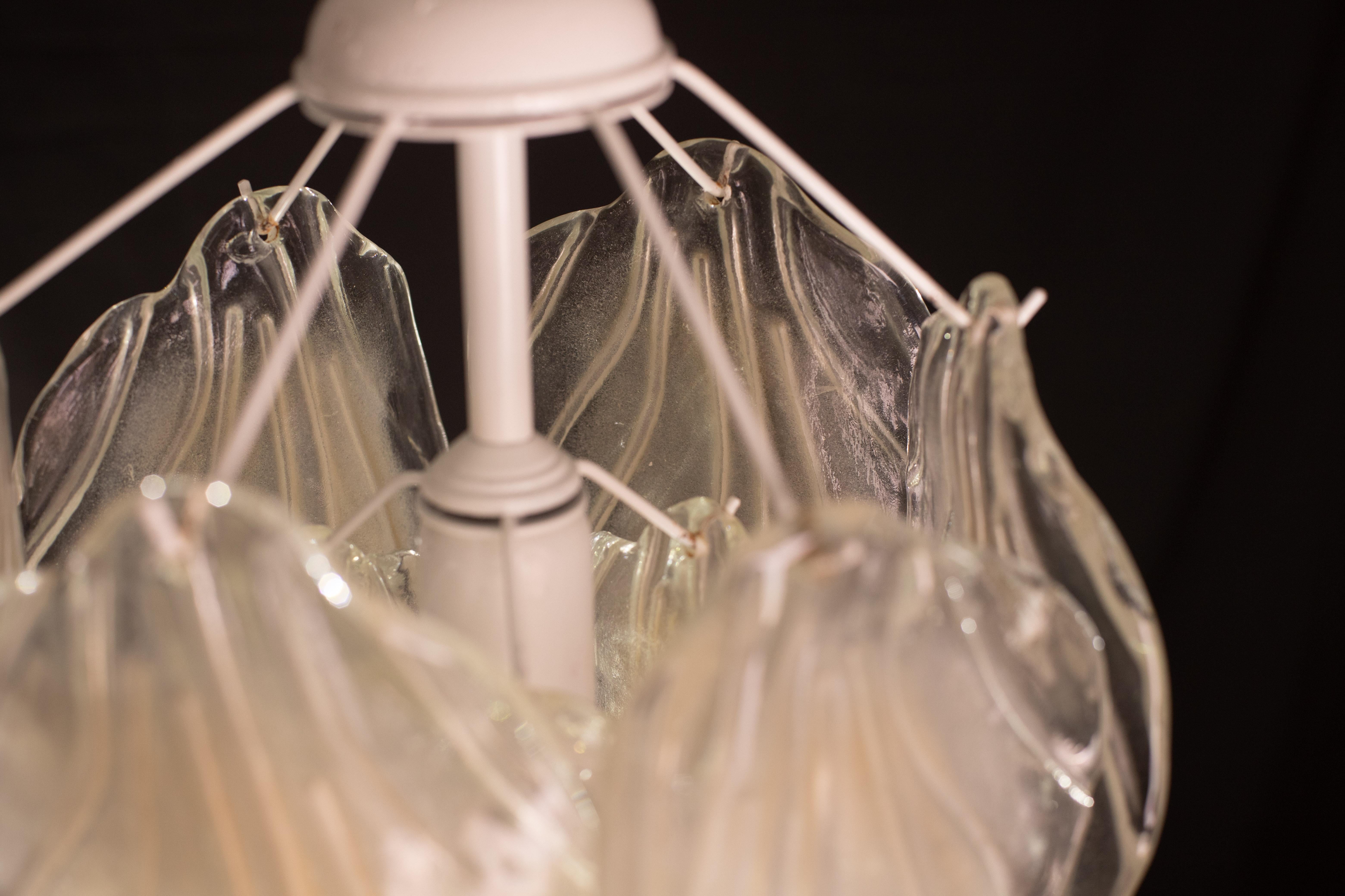 Lampadario di Murano d'epoca con foglie di colore trasparente e opaco in vendita 5