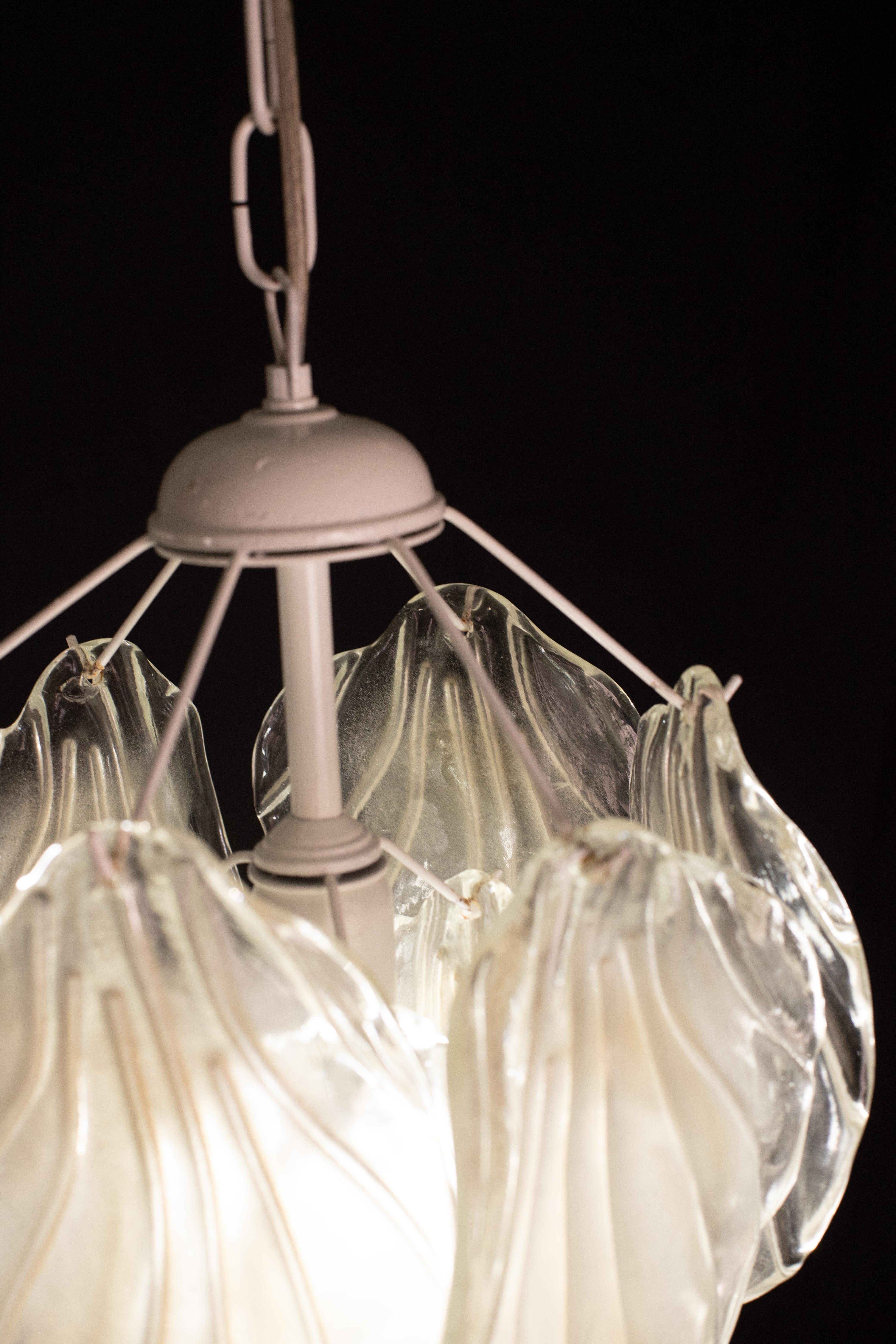 Lampadario di Murano d'epoca con foglie di colore trasparente e opaco in vendita 6