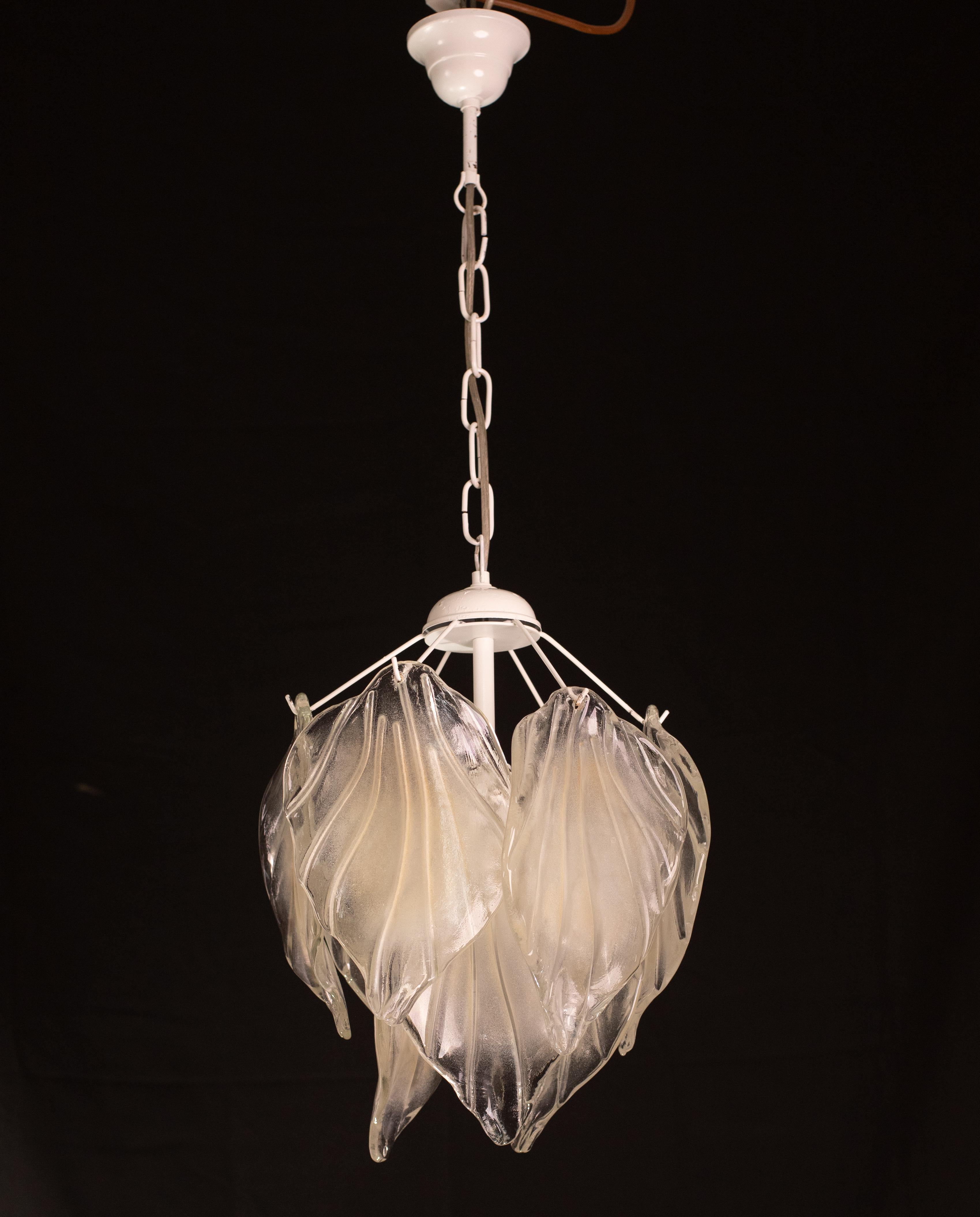 Lampadario di Murano d'epoca con foglie di colore trasparente e opaco In condizioni buone in vendita a Roma, IT