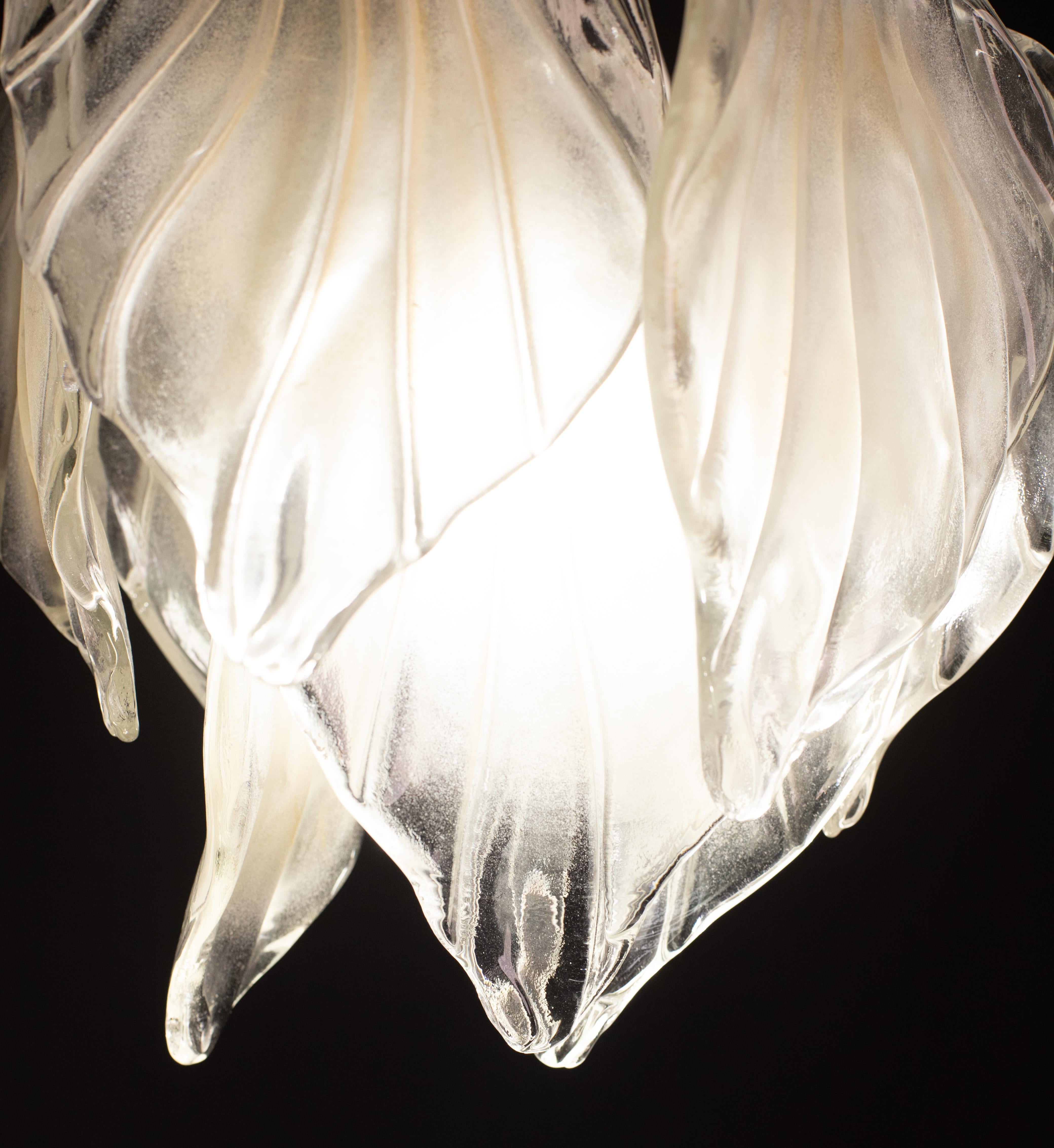 Lampadario di Murano d'epoca con foglie di colore trasparente e opaco in vendita 2