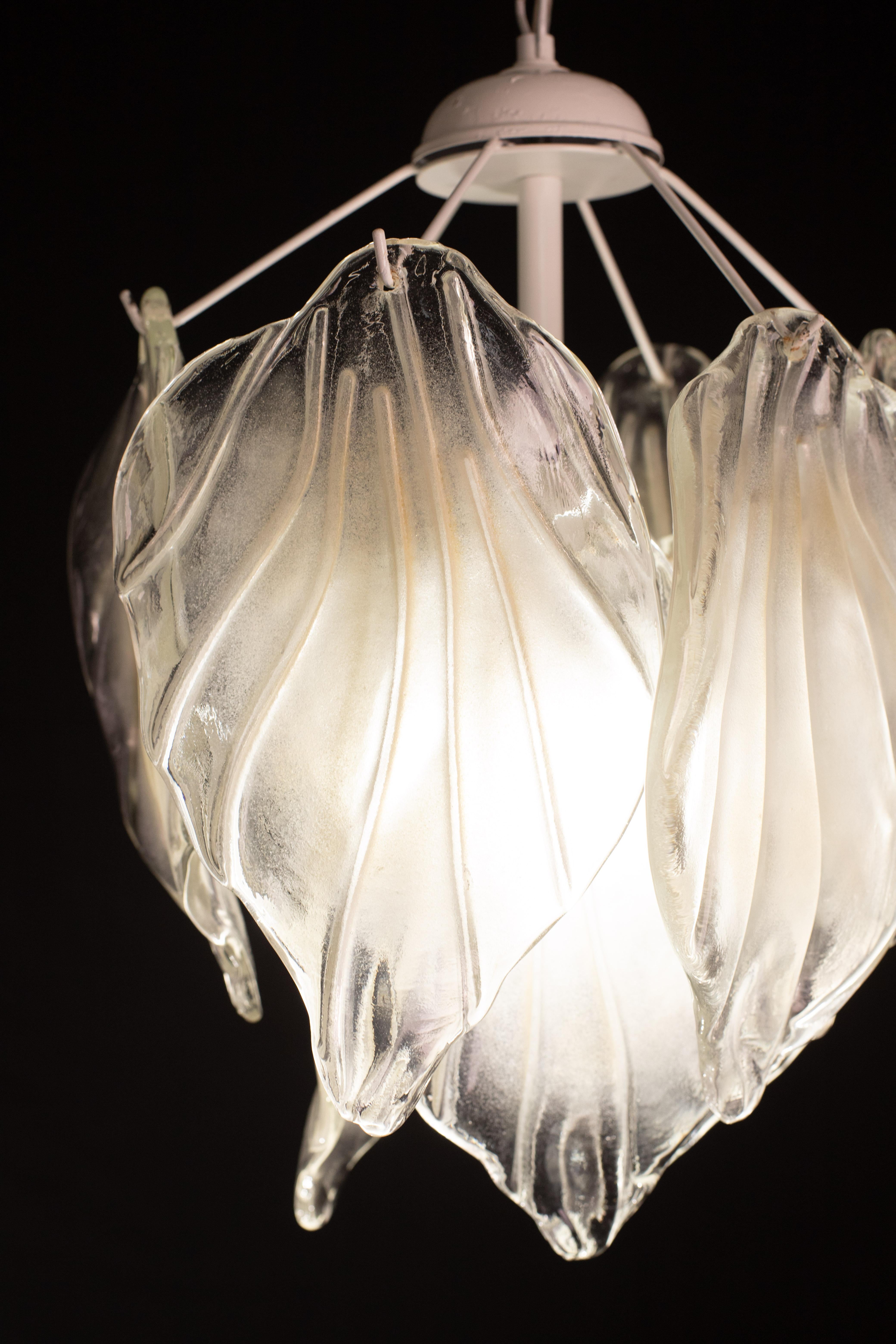 Lampadario di Murano d'epoca con foglie di colore trasparente e opaco in vendita 4