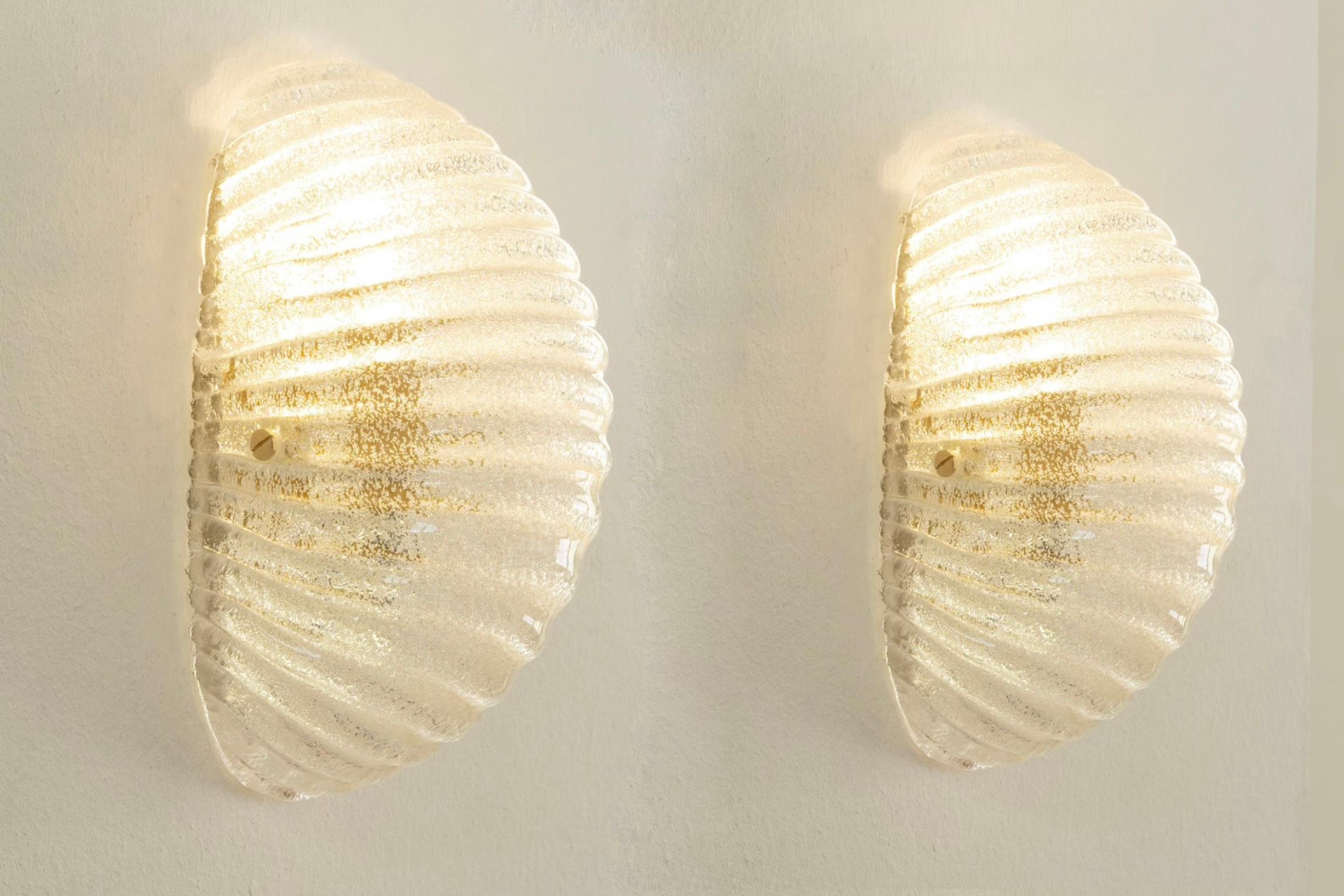 Late 20th Century Vintage Murano crystal Shell Wall Lamp Applique Scone mouth blown, Italy 1980s