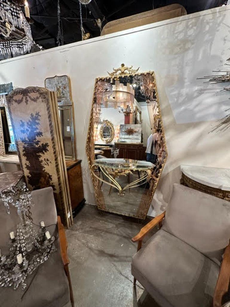 Laiton Miroir de toilette vintage en verre gravé et laiton de Murano en vente