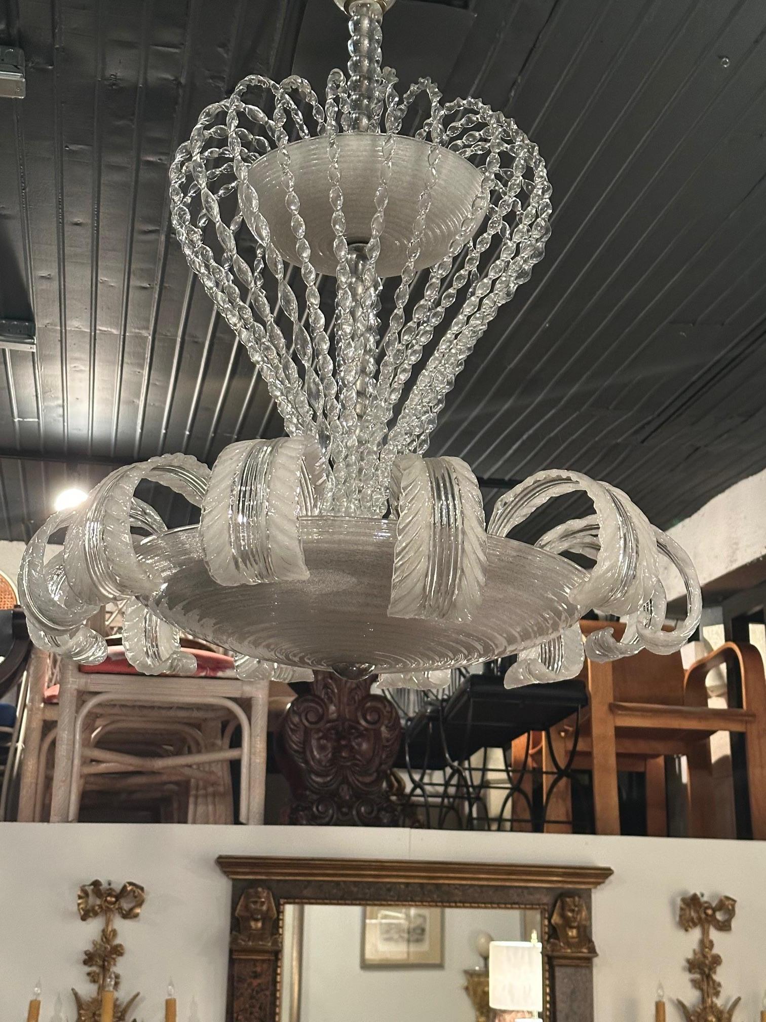 Lampadario d'epoca di Murano squisito e raro In condizioni buone in vendita a Hopewell, NJ