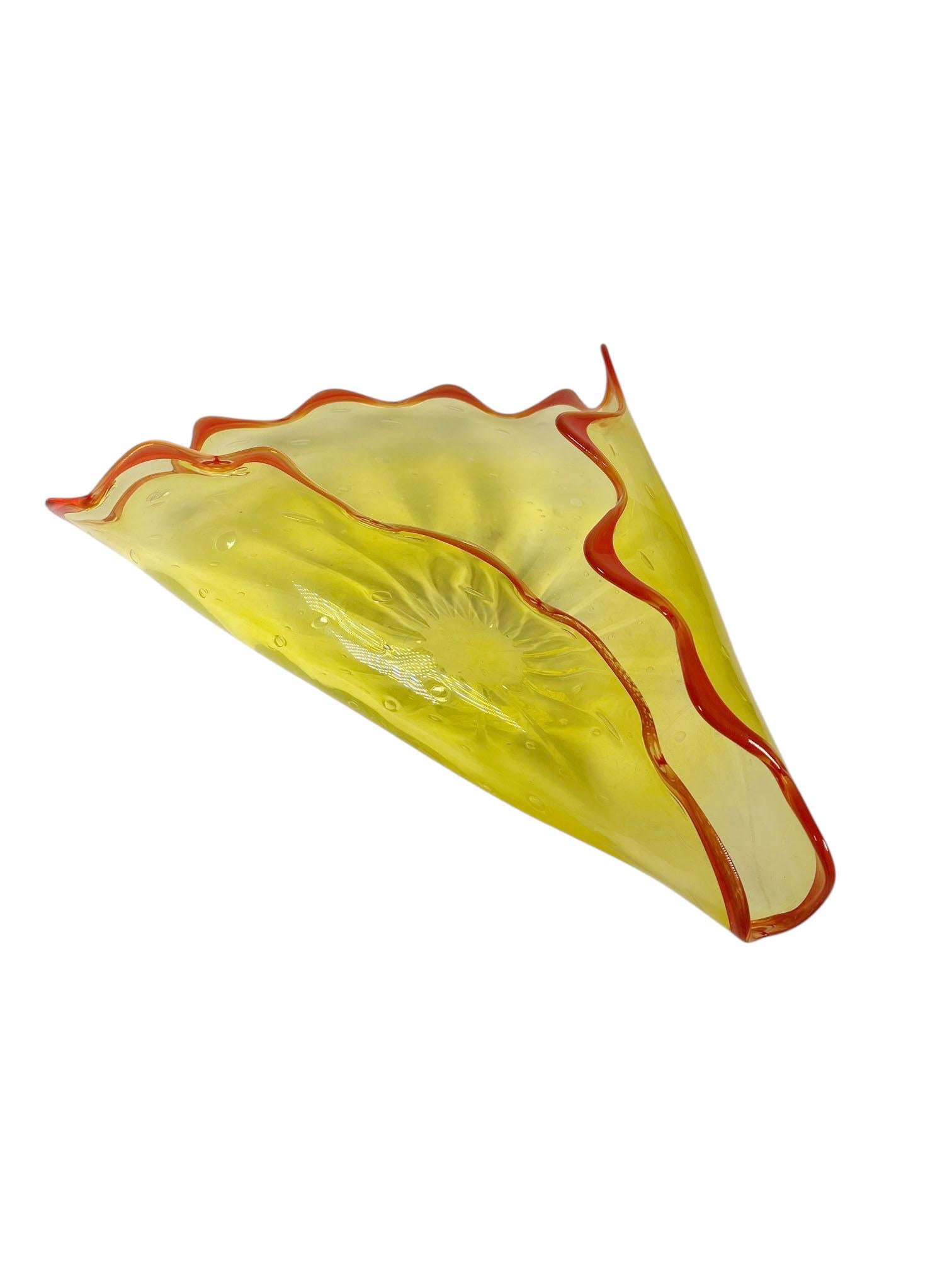 Piatto Foldes in vetro di Murano d'epoca, giallo e arancione In condizioni buone in vendita a Dallas, TX