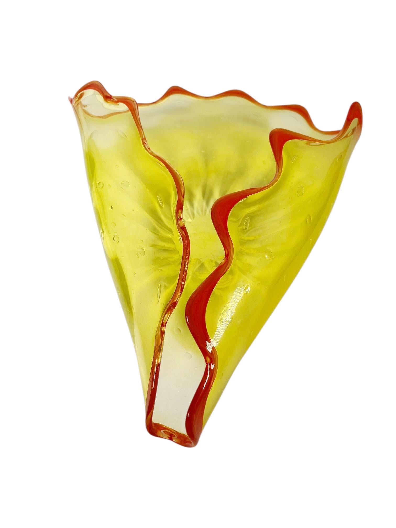 Piatto Foldes in vetro di Murano d'epoca, giallo e arancione in vendita 1