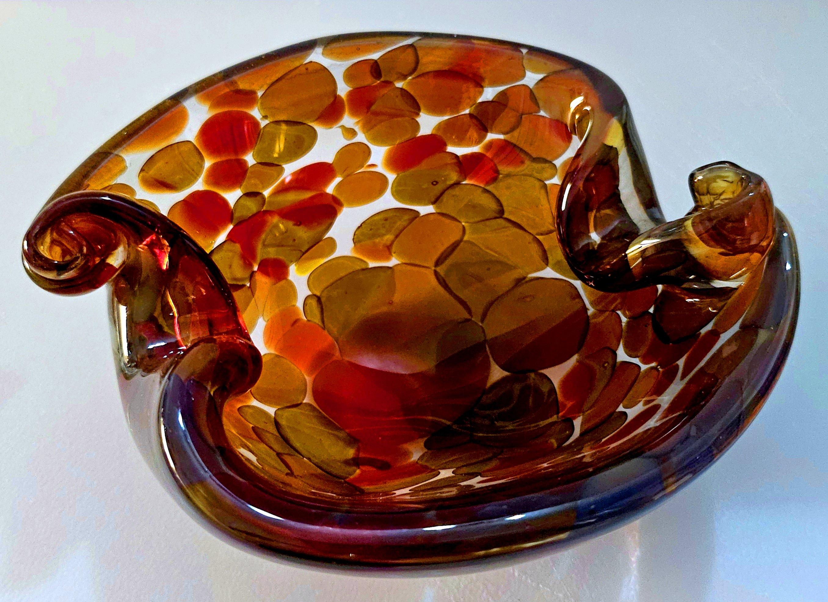 Vintage Murano Glass a Pentoni (spots) Bowl, Shell Motif For Sale 1