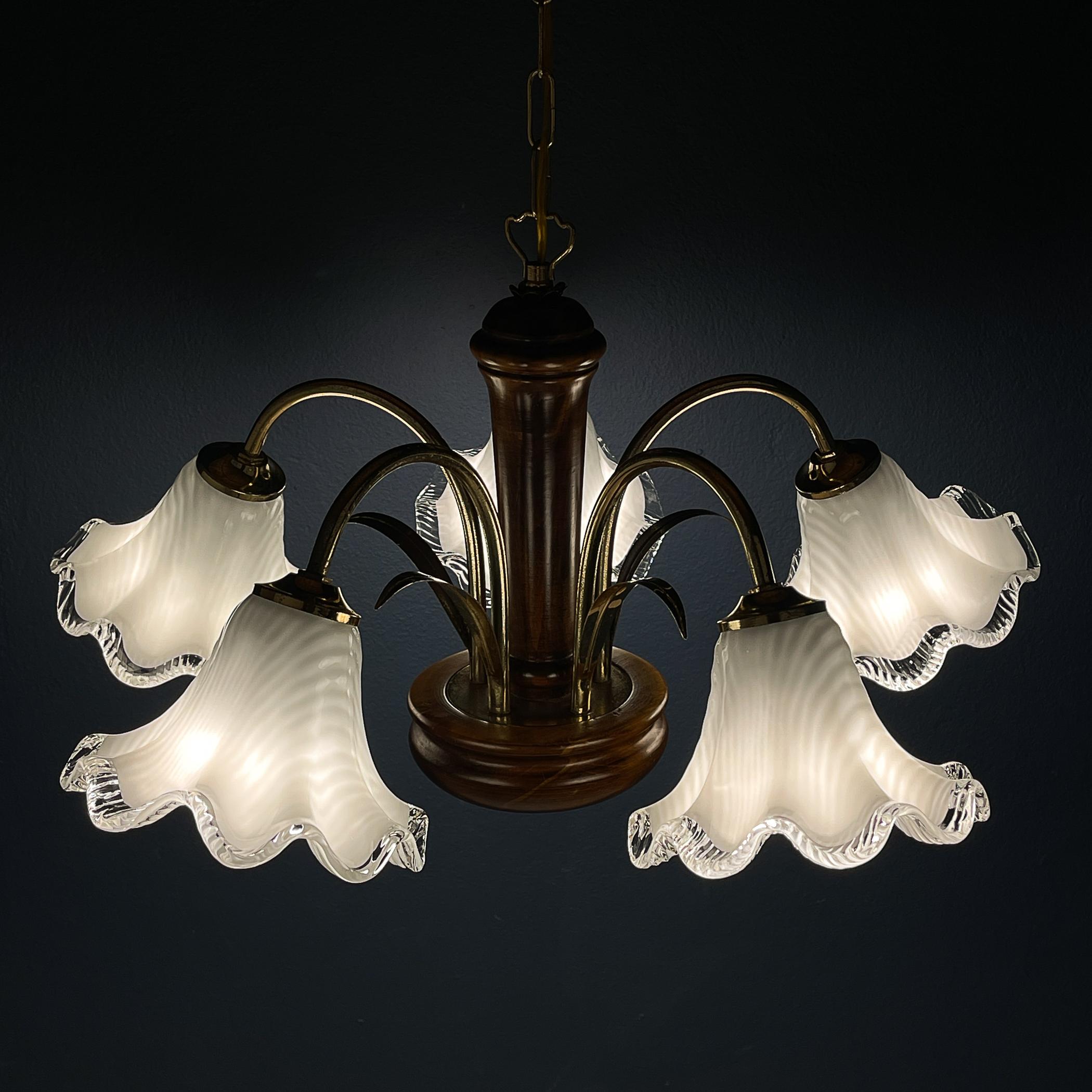 Vintage murano glass and wood chandelier Italy 1970s  For Sale 4