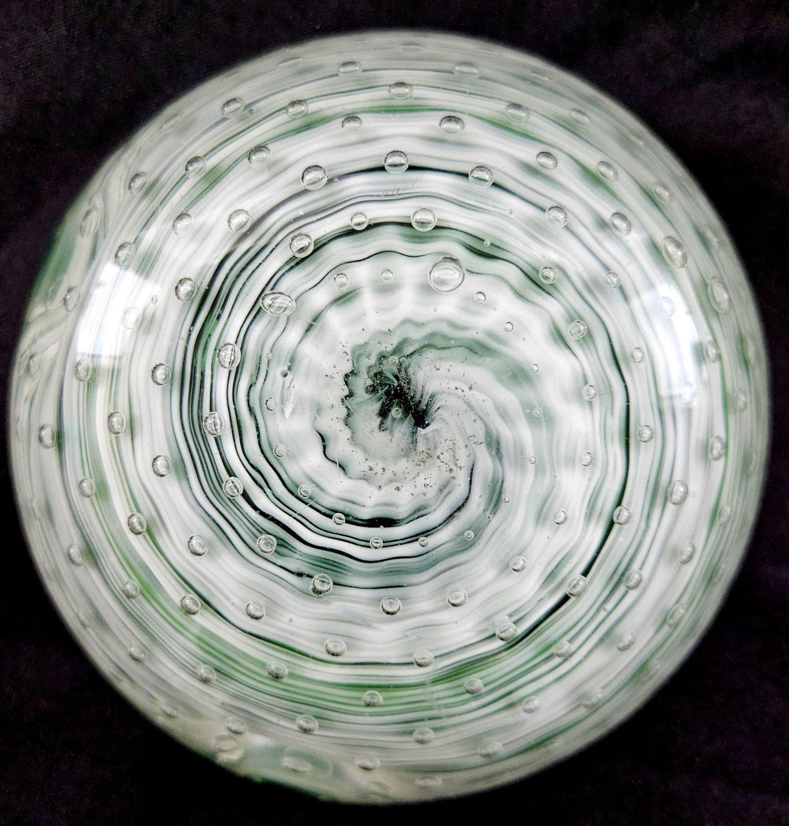 Vintage Murano Glass Ashtray, Optic Swirl & Bullicante  (controlled bubbles) For Sale 3