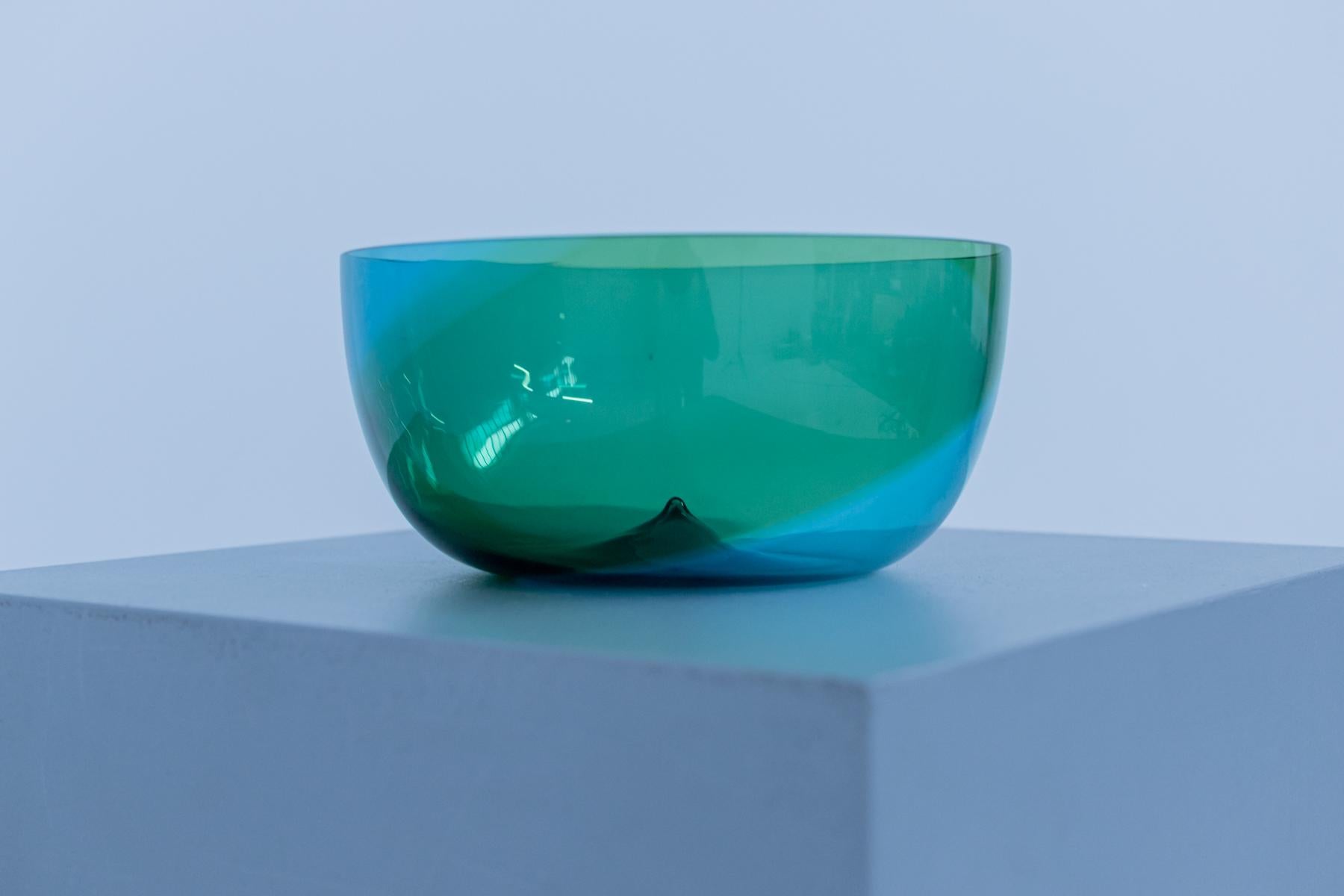 Italian Vintage Murano Glass Bowl by Tapio Wirkkala for Venini, 1980s signed For Sale