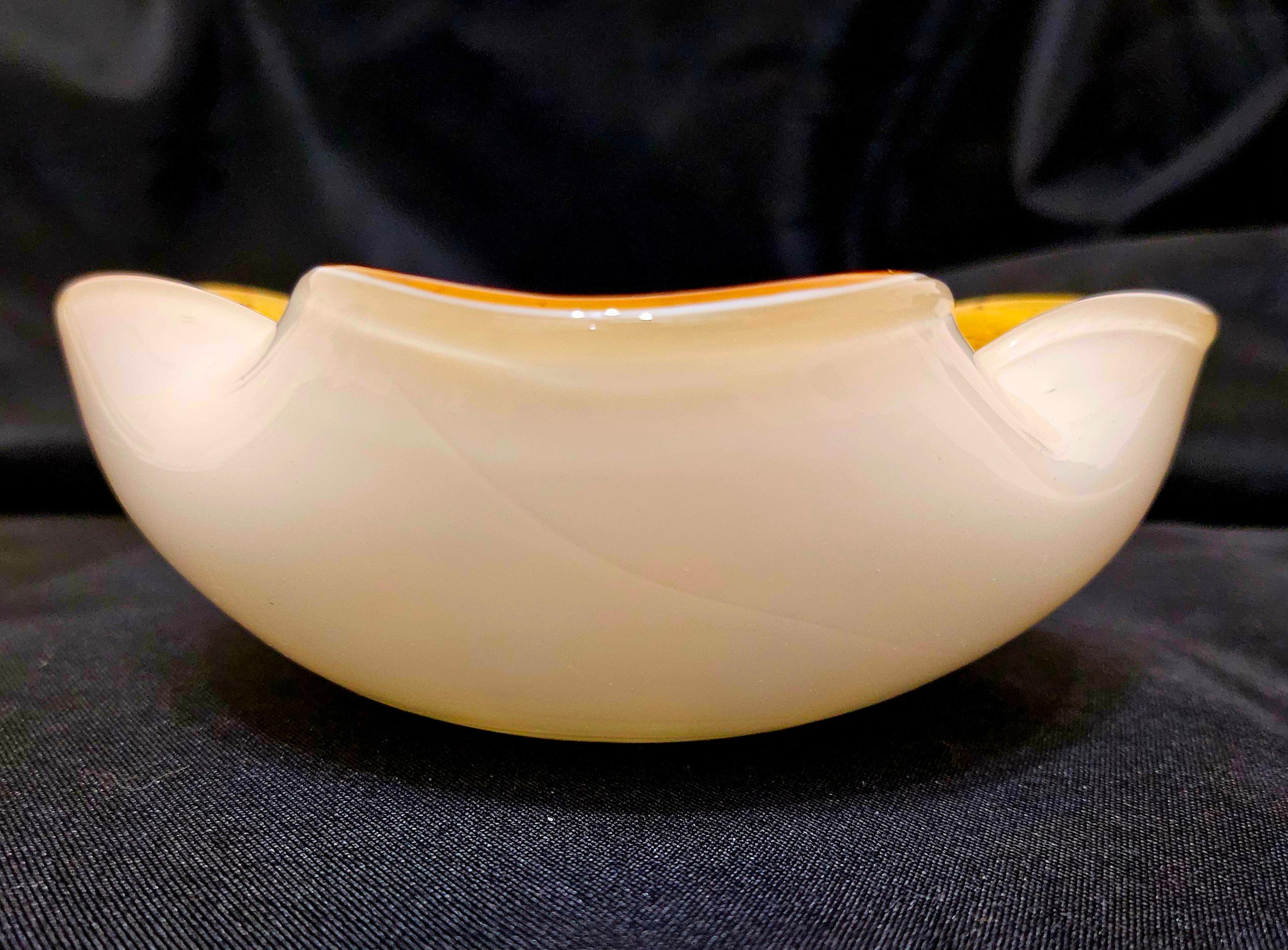 Vintage Murano Glass Bowl / Dish / Ashtray / Vide Poche en vente 4