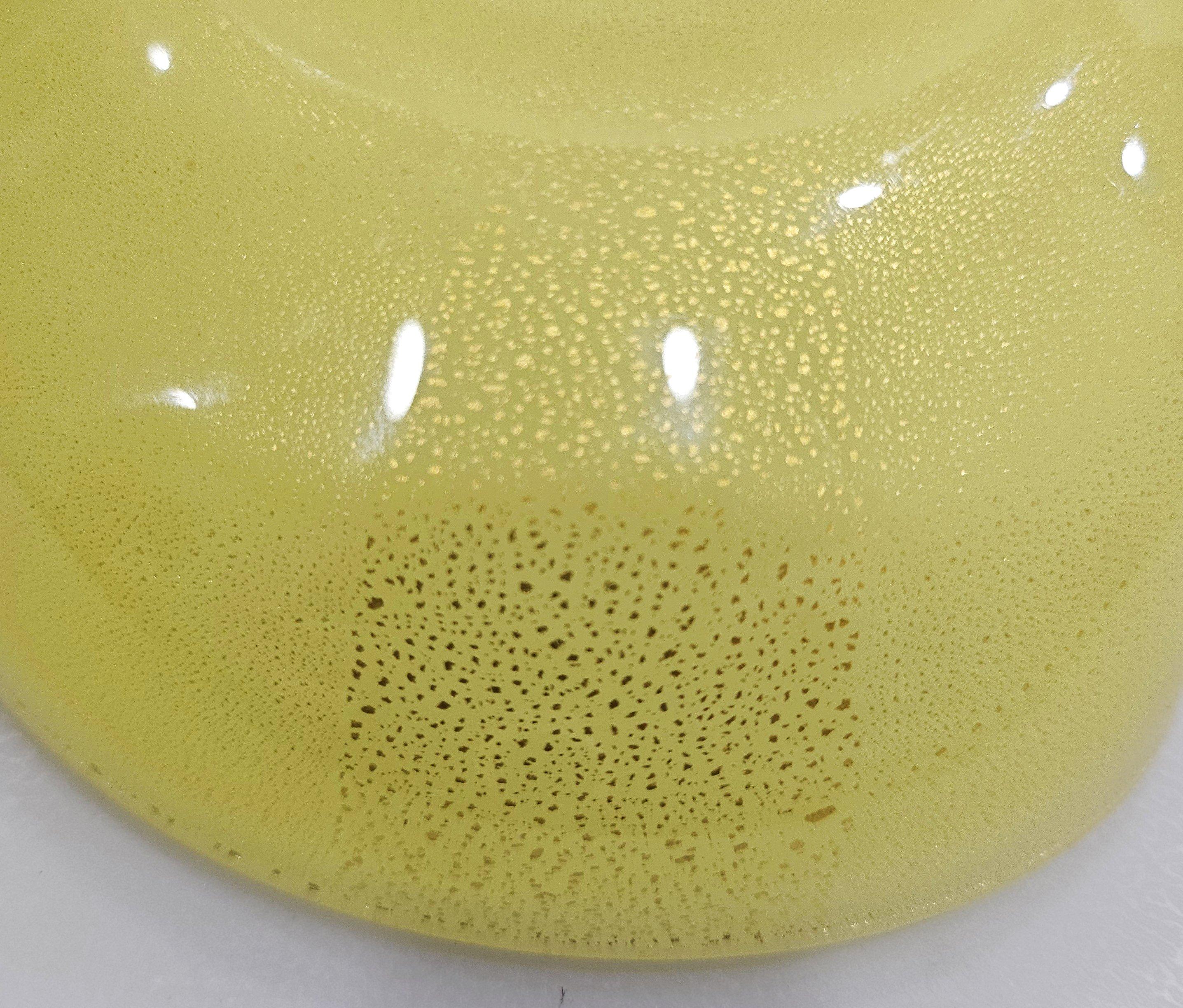 Vintage Murano Glass Bowl / Trinket Dish / Catch-All, Opaline w/ Gold Fleck For Sale 4