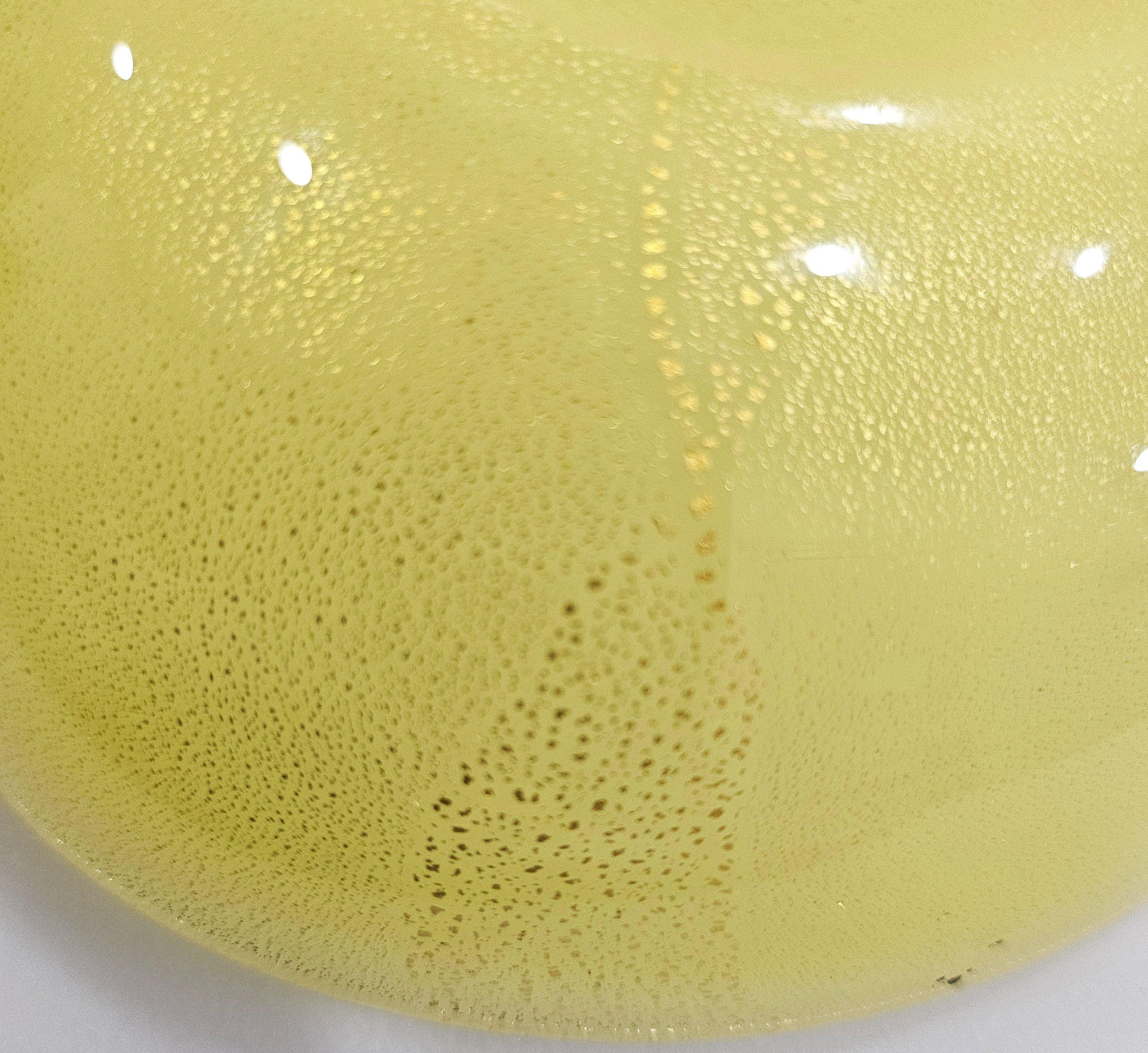 Vintage Murano Glas Schale / Trinket Dish / Catch-All, Opaline w / Gold Fleck im Angebot 5