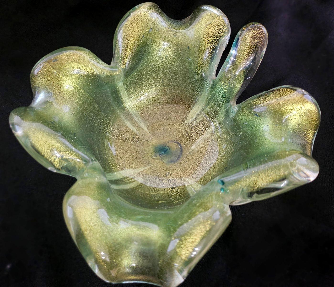 Vintage Murano Glass Bowl with Gold Polveri, Barovier & Toso For Sale 4