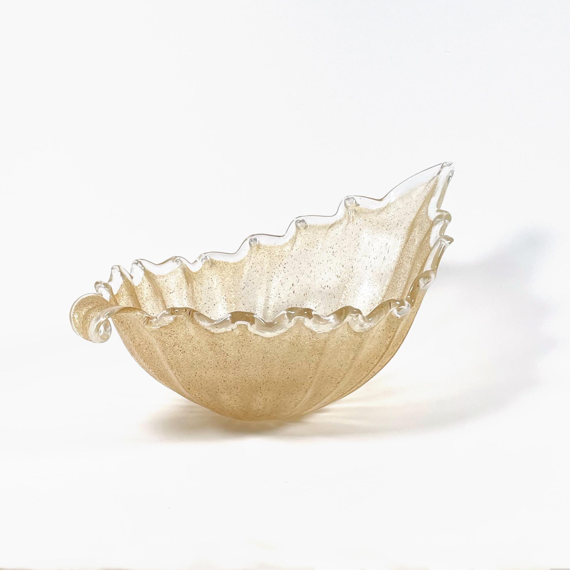 Vintage Murano Glass Bowl with Gold Sandblasted Interior, 1970s In Excellent Condition For Sale In PARIS, FR