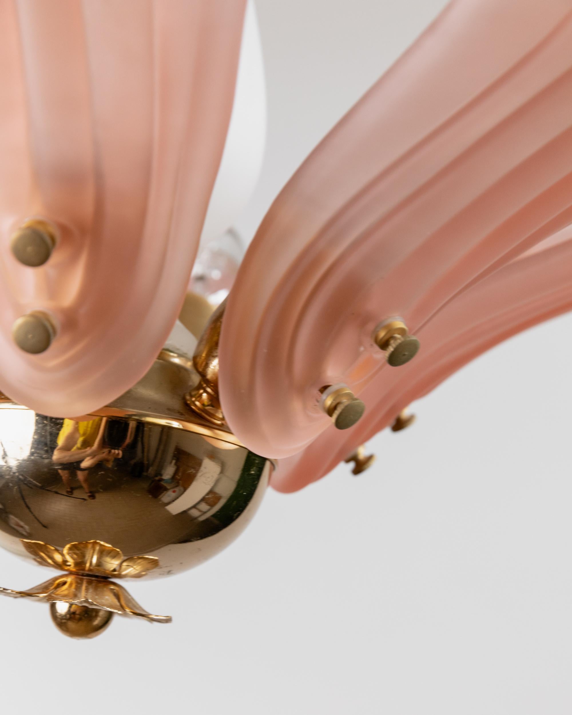 Lampada da soffitto in vetro di Murano d'epoca - Forma di fiore, rosa, Design Italia anni '60 In condizioni ottime in vendita a Montecalvoli, IT