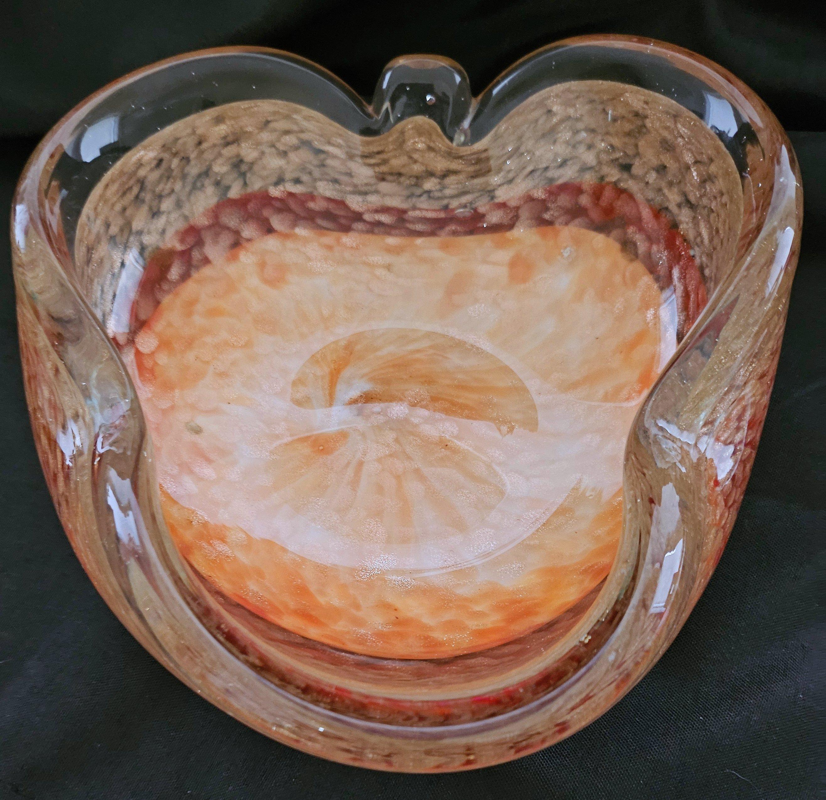 Vintage Murano Glass Dish / Bowl with Gold Fleck or Aventurine For Sale 2