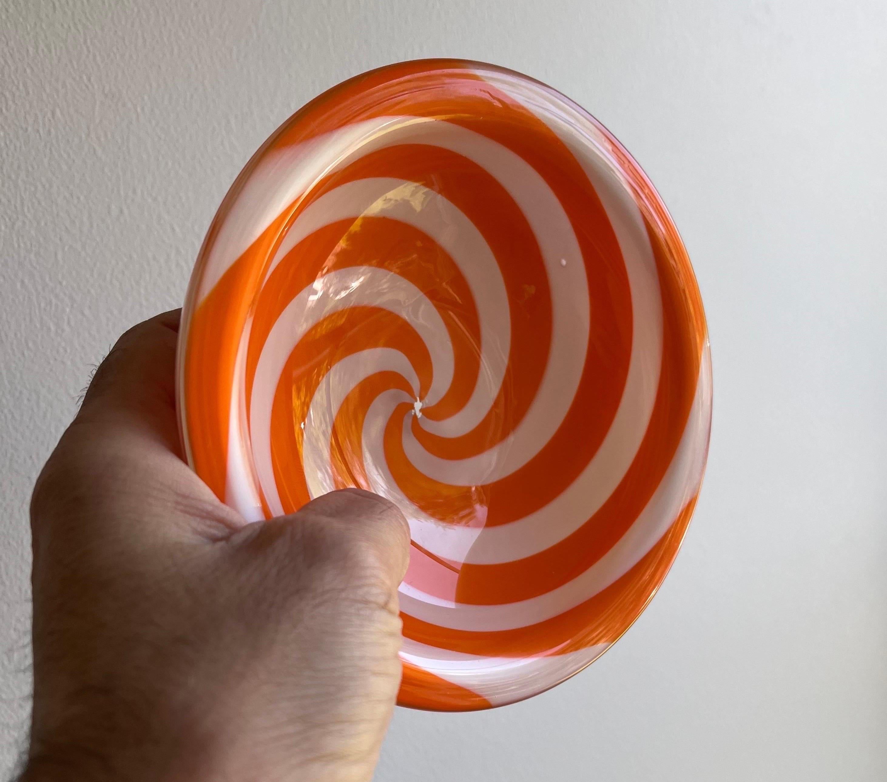 20th Century Vintage Murano Glass Dish with Tangerine Optic Swirls For Sale