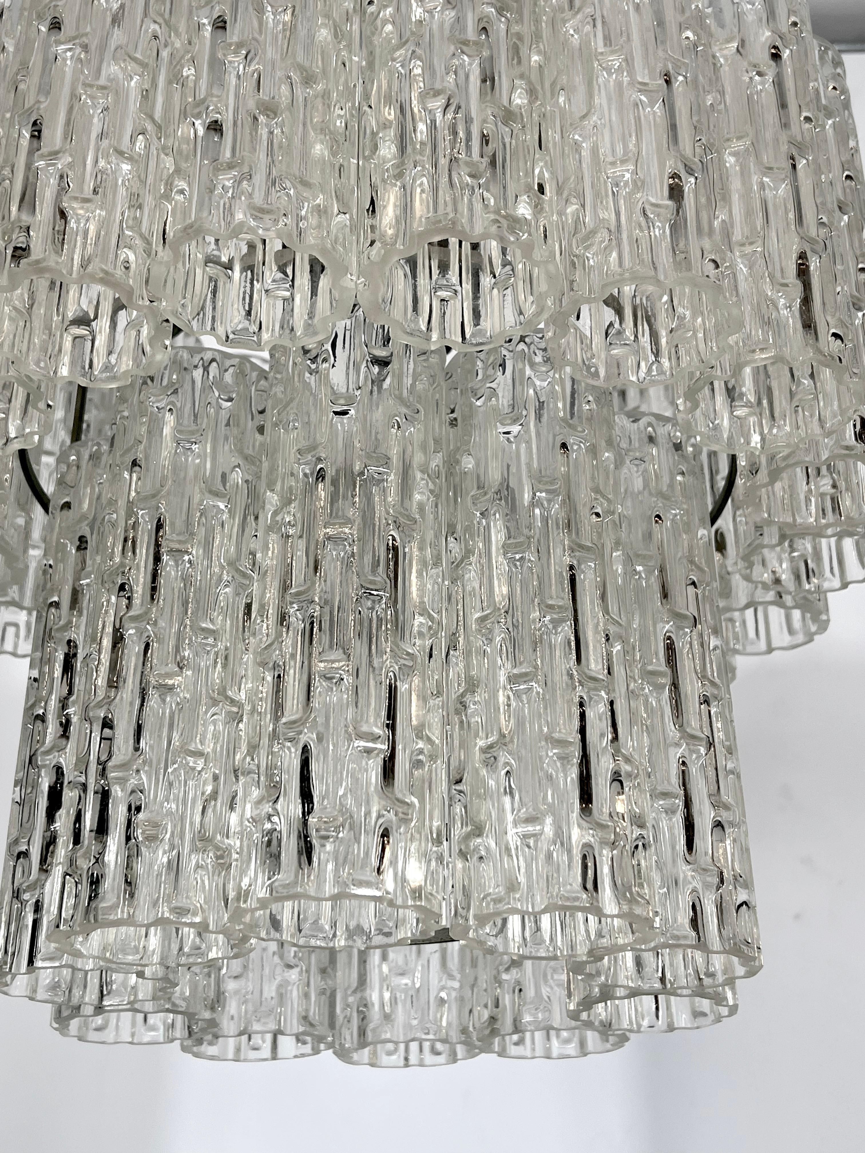 Lampadario vintage con elementi in vetro di Murano degli anni '60 in vendita 4