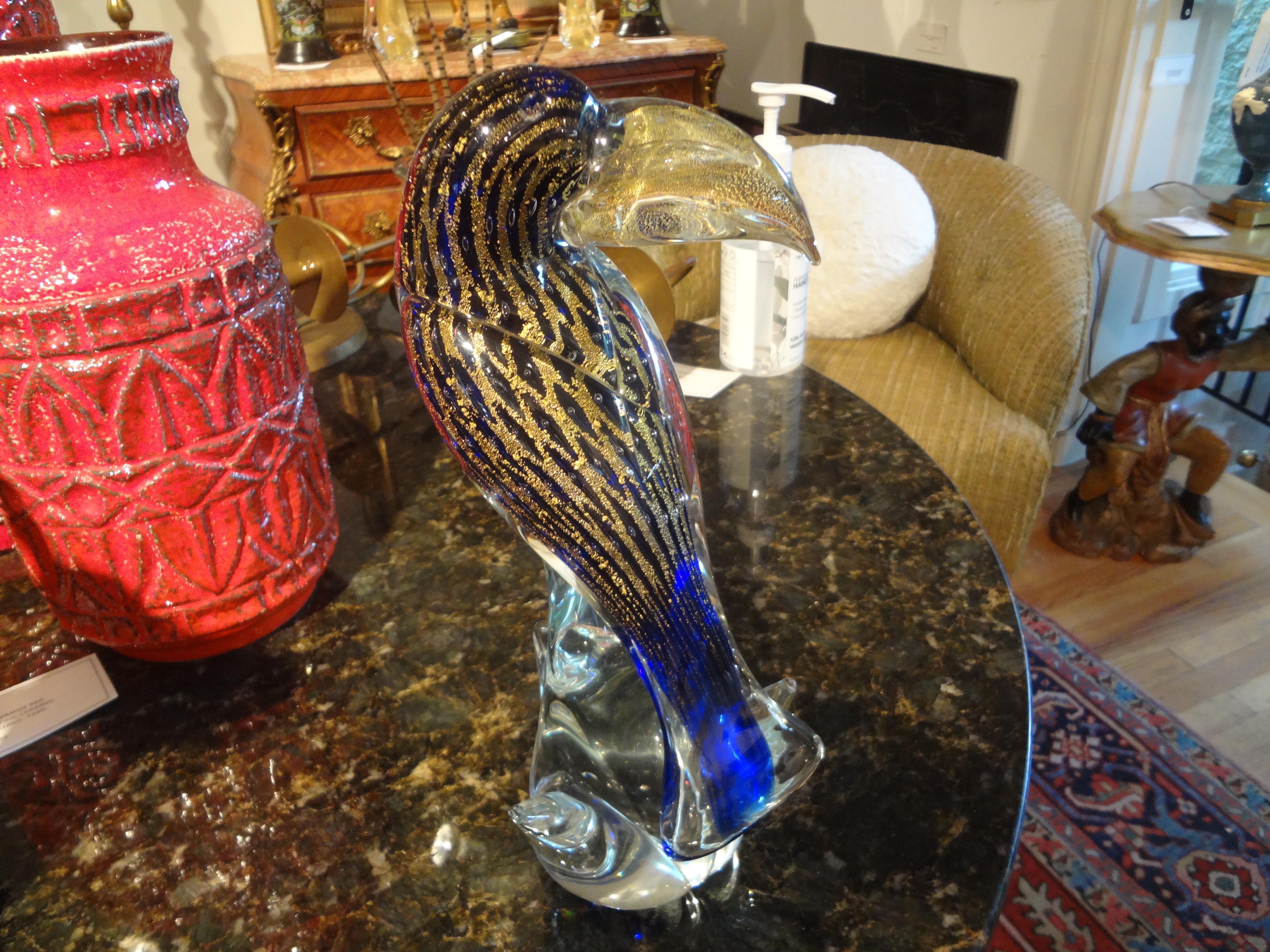 Hollywood Regency Figure de Toucan en verre de Murano d'époque en vente
