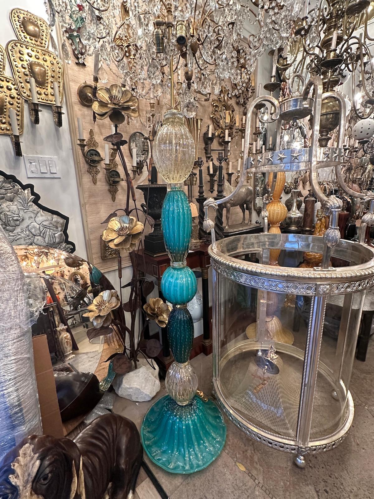 Metà XX secolo Lampada da terra in vetro di Murano vintage in vendita