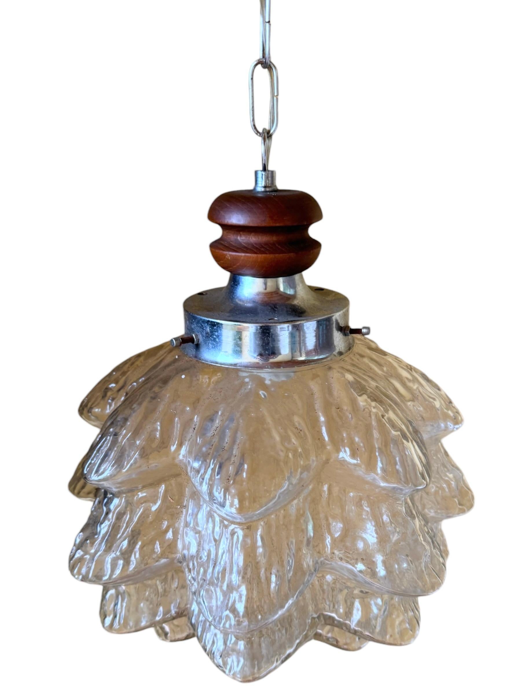 Mid-Century moderno Ciondolo lampadario a fiore o carciofo in vetro di Murano, Italia 1960 in vendita