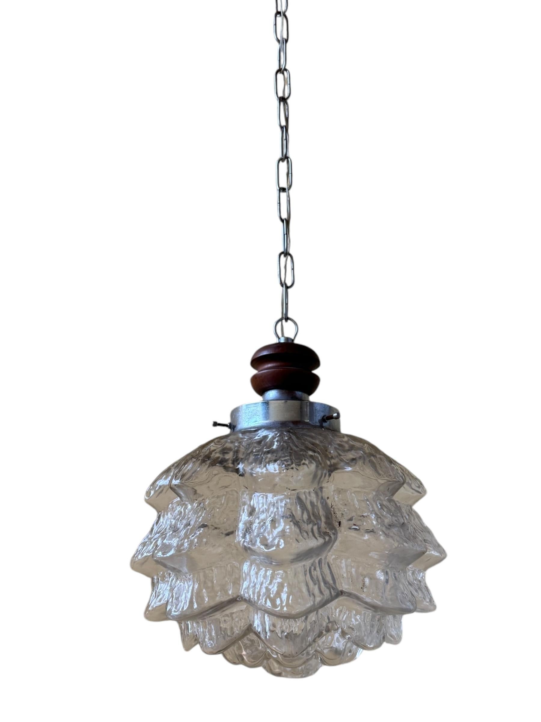 Metà XX secolo Ciondolo lampadario a fiore o carciofo in vetro di Murano, Italia 1960 in vendita