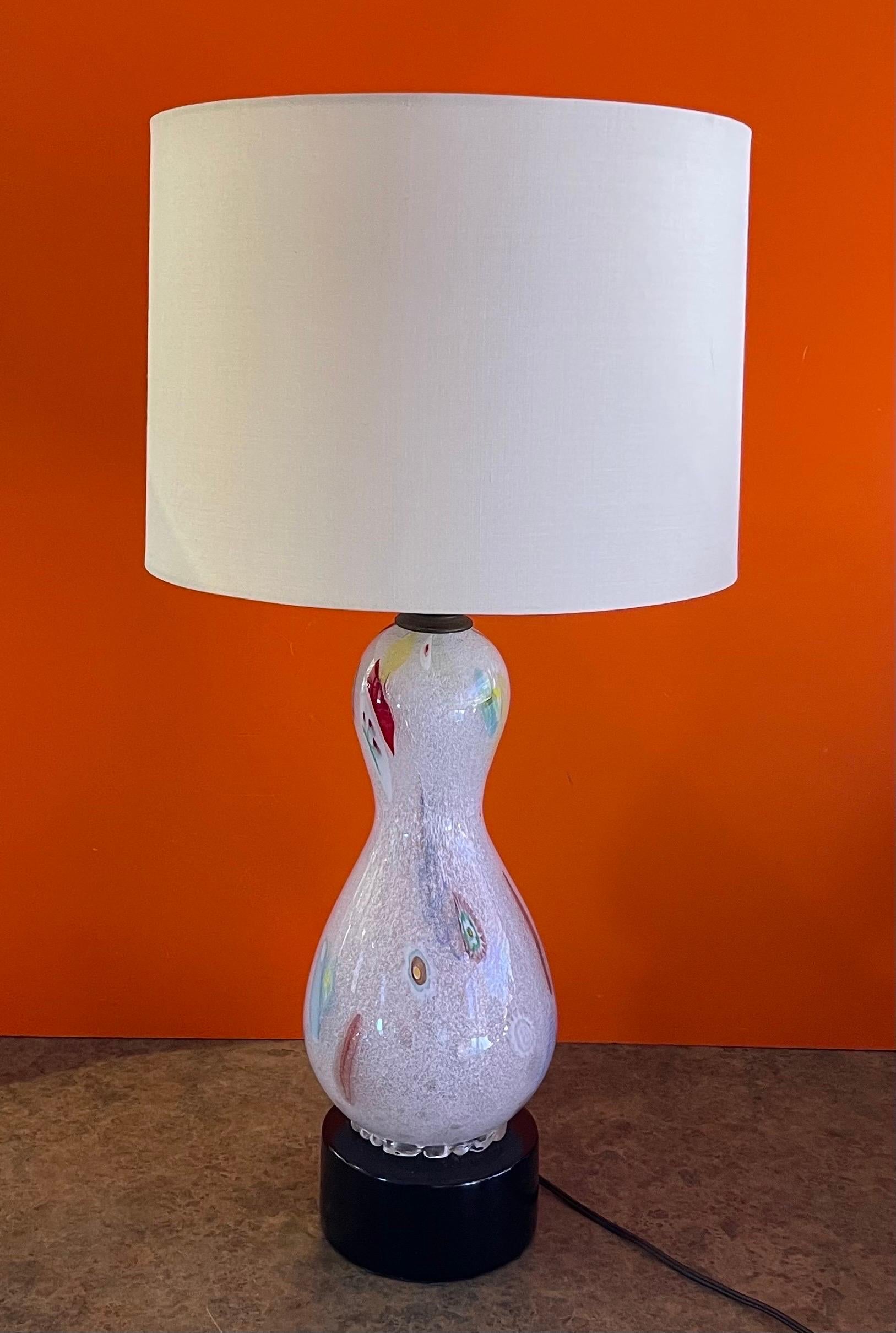 Mid-Century Modern Lampe de table Millefiori en verre de Murano vintage  en vente