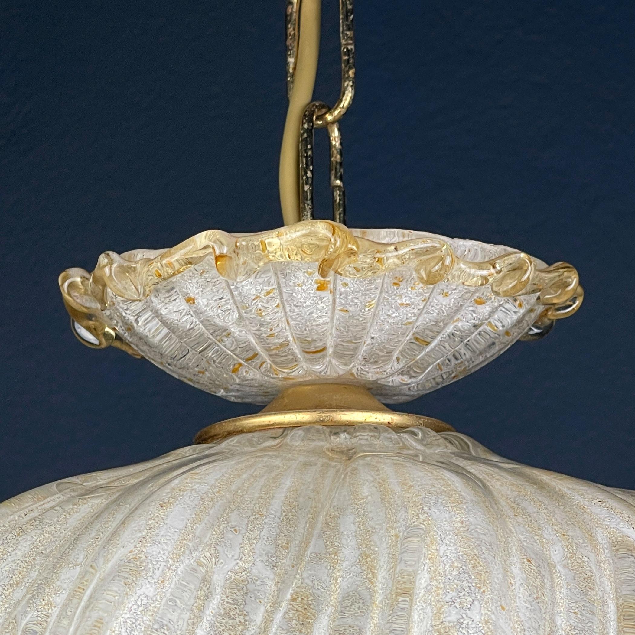 20th Century Vintage murano glass pendant lamp Bonnet Italy 1970s For Sale