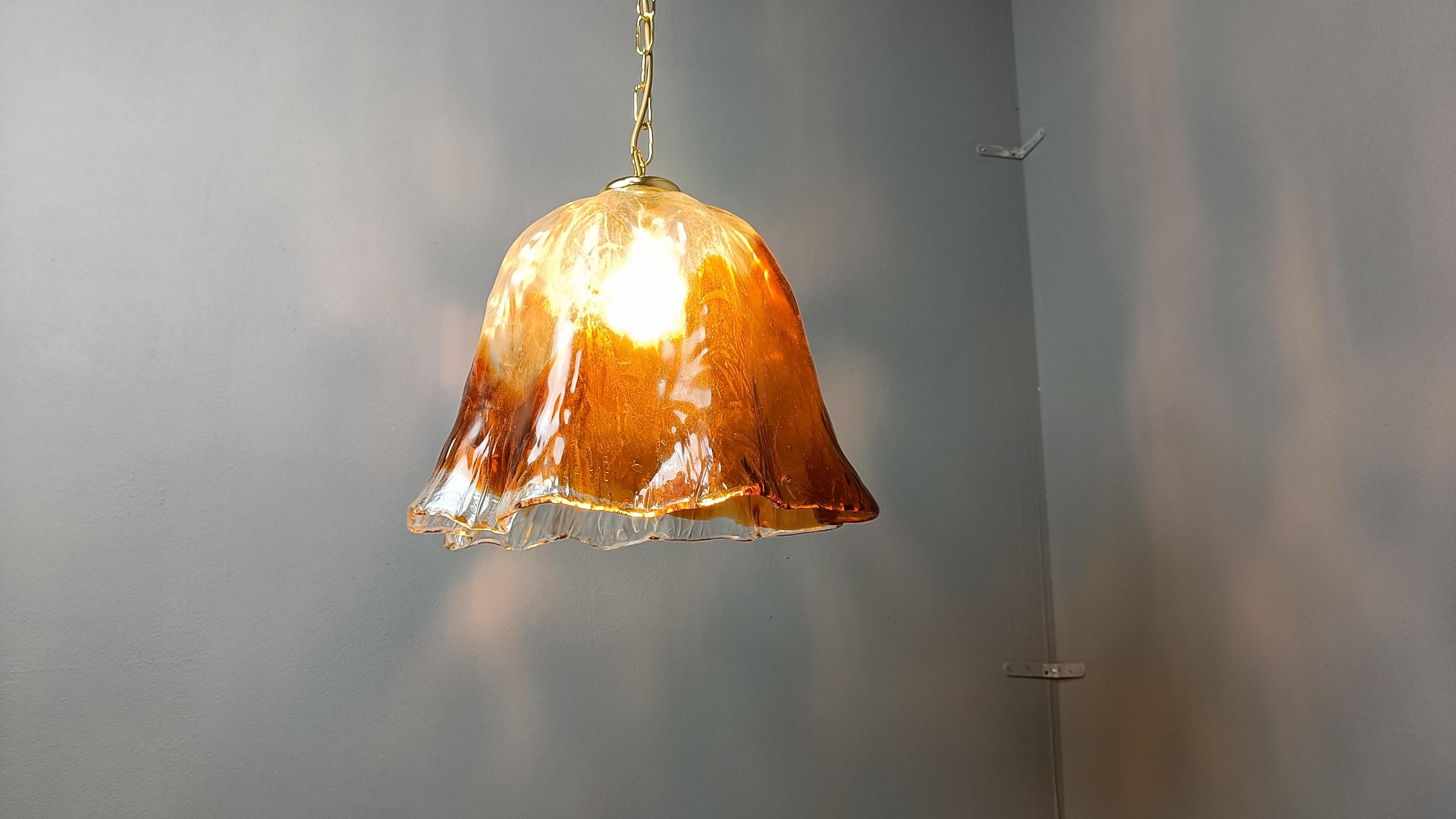 Italiano Lampada a sospensione in vetro di Murano vintage, per Mazzega Murano, anni '60 in vendita