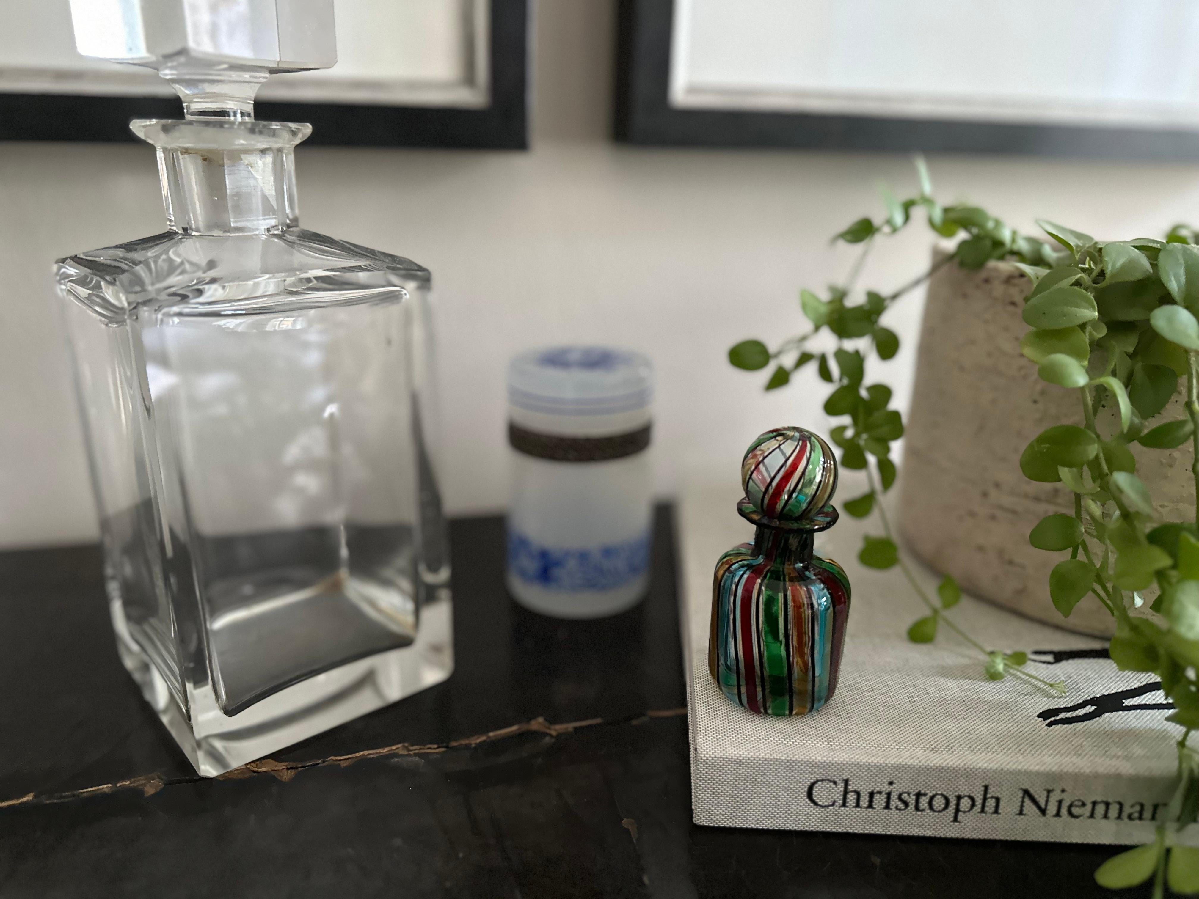 Vintage Murano Glass Perfume Bottle, 1950s – Handcrafted Italian Art Glass For Sale 8