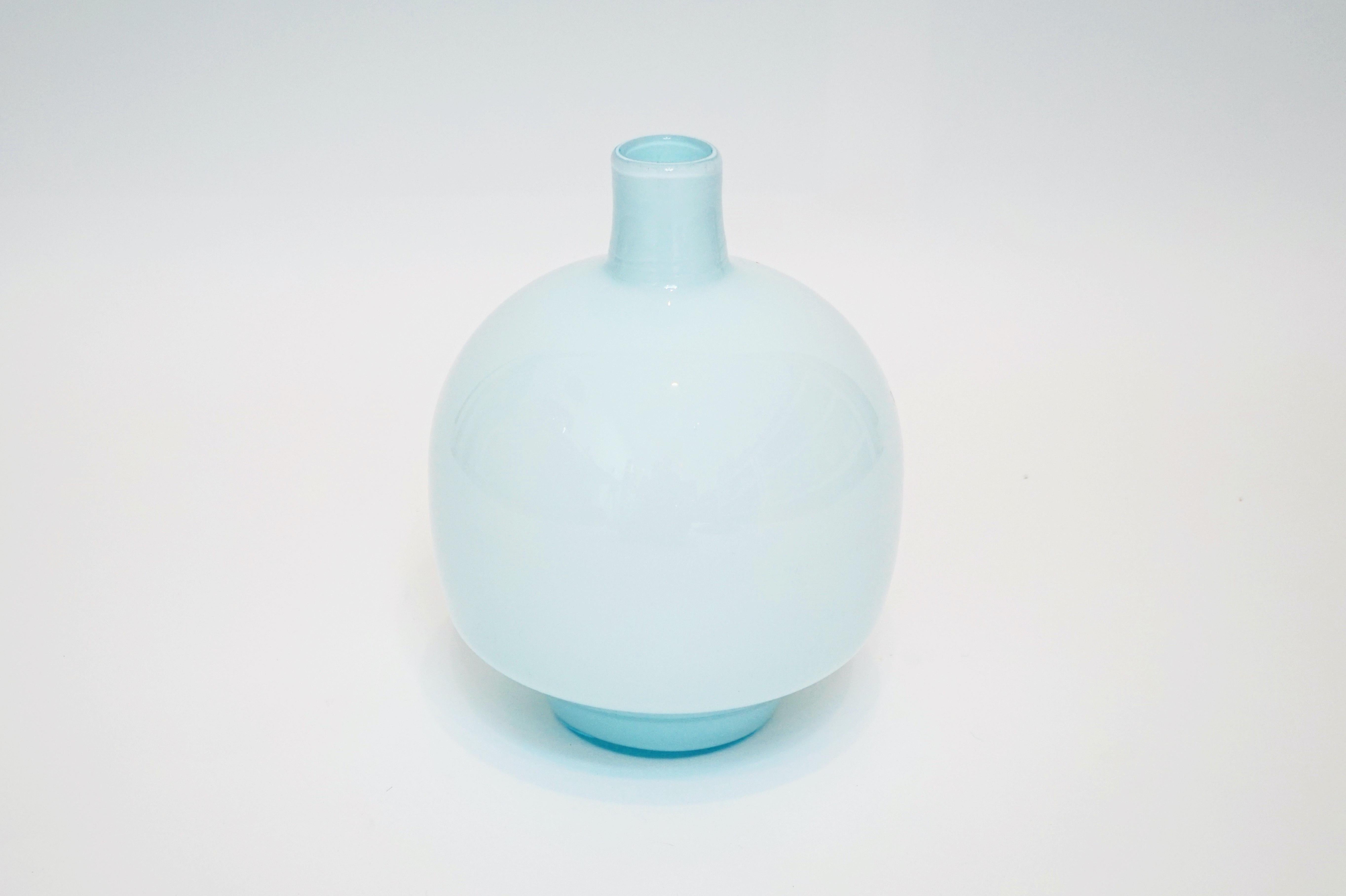 Vintage Murano Glass Powder Blue Vase In Excellent Condition In McKinney, TX