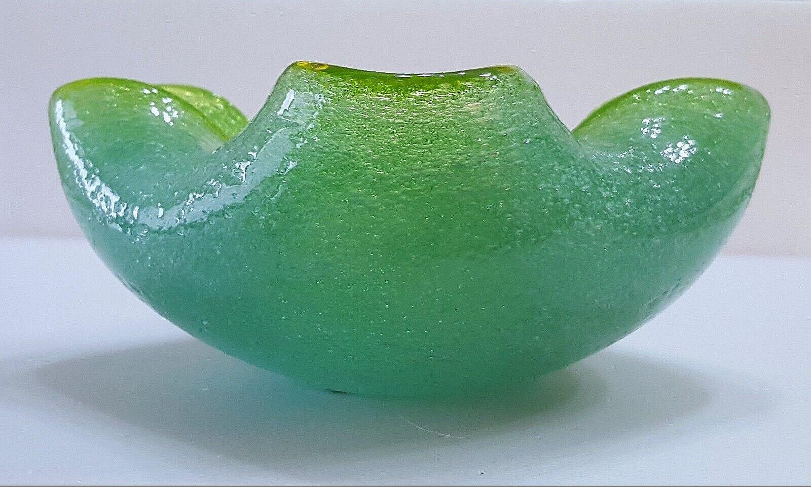 Italian Green & Blue Mid-Century Modern Murano Glass Pulegoso Bowl, Seguso For Sale