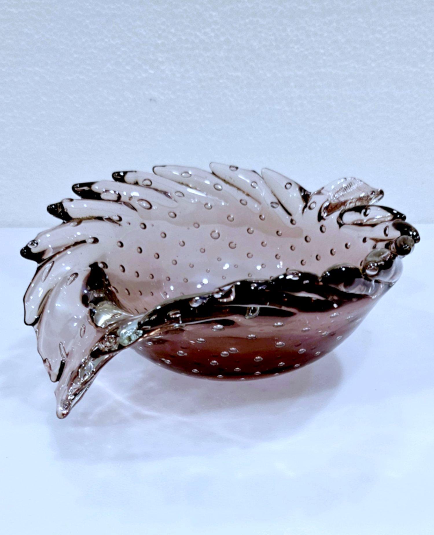 Mid-Century Modern Vintage Murano Glass Sculptural Leaf Bowl, Bullicante (controlled bubble) Glass For Sale