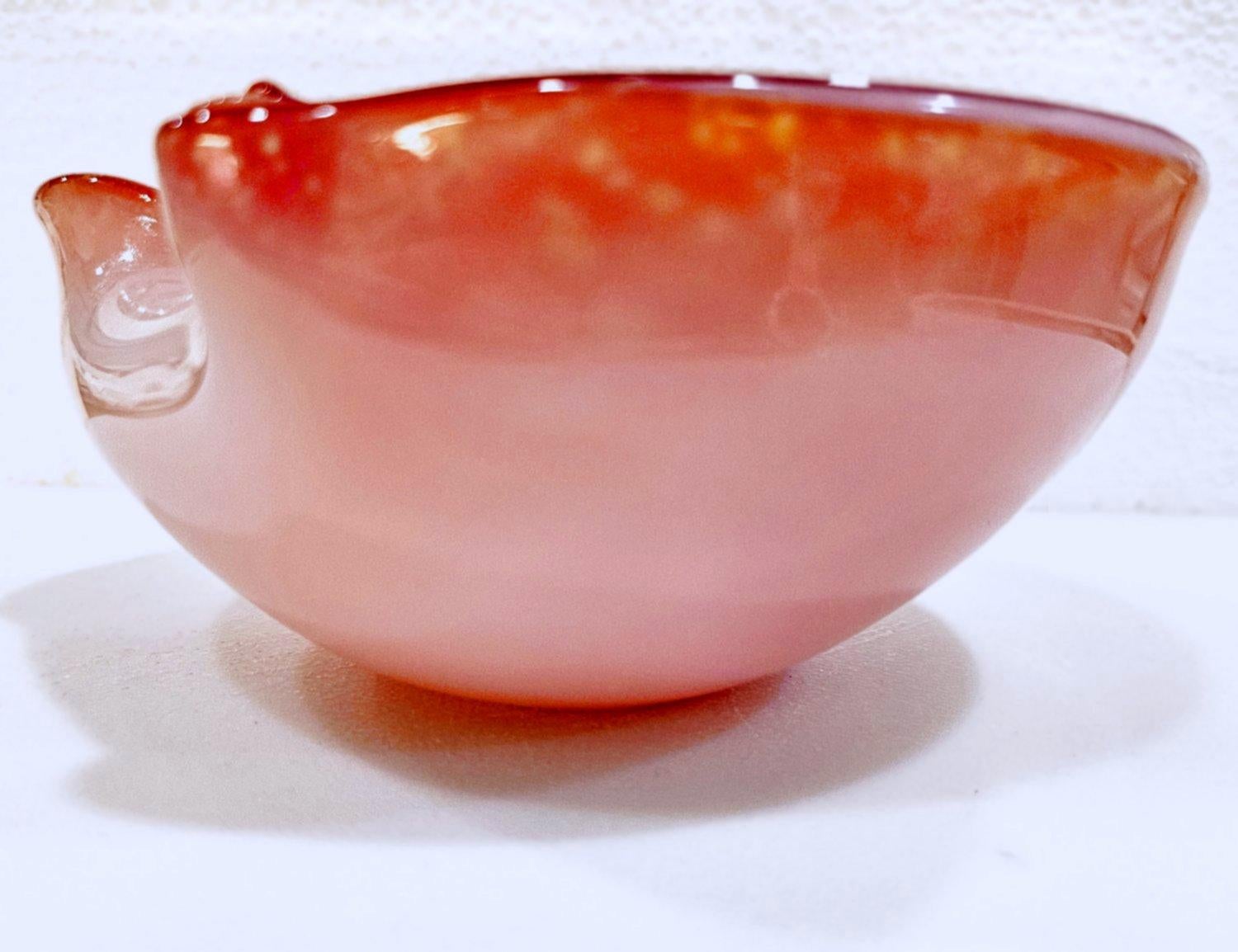 Vintage Murano Glass Shell Motif Bowl w/Gold Fleck, Opaline Exterior. Seguso? For Sale 4