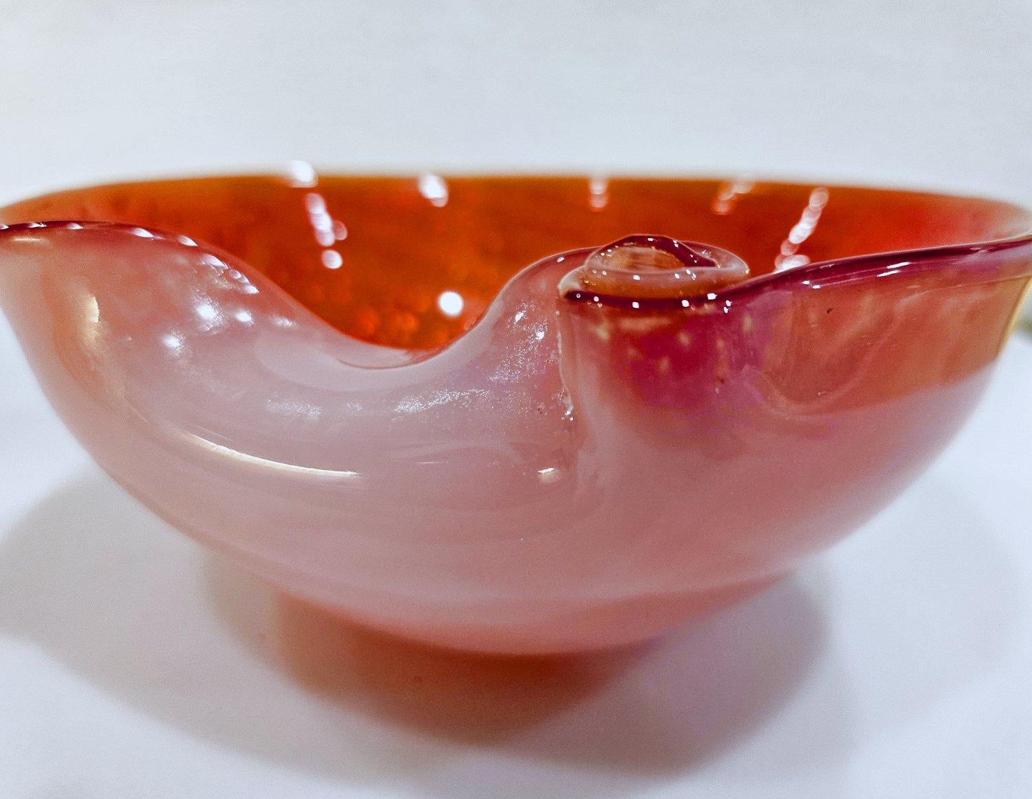 Vintage Murano Glass Shell Motif Bowl w/Gold Fleck, Opaline Exterior. Seguso? For Sale 6