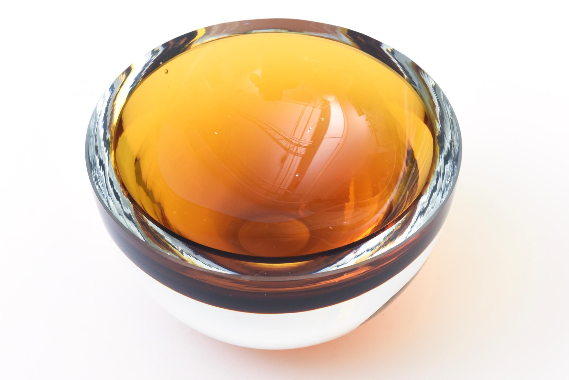 Vintage Murano Glass Sommerso Firmado Tazón Grueso Ámbar, Marrón, Transparente en Bueno estado para la venta en North Miami, FL